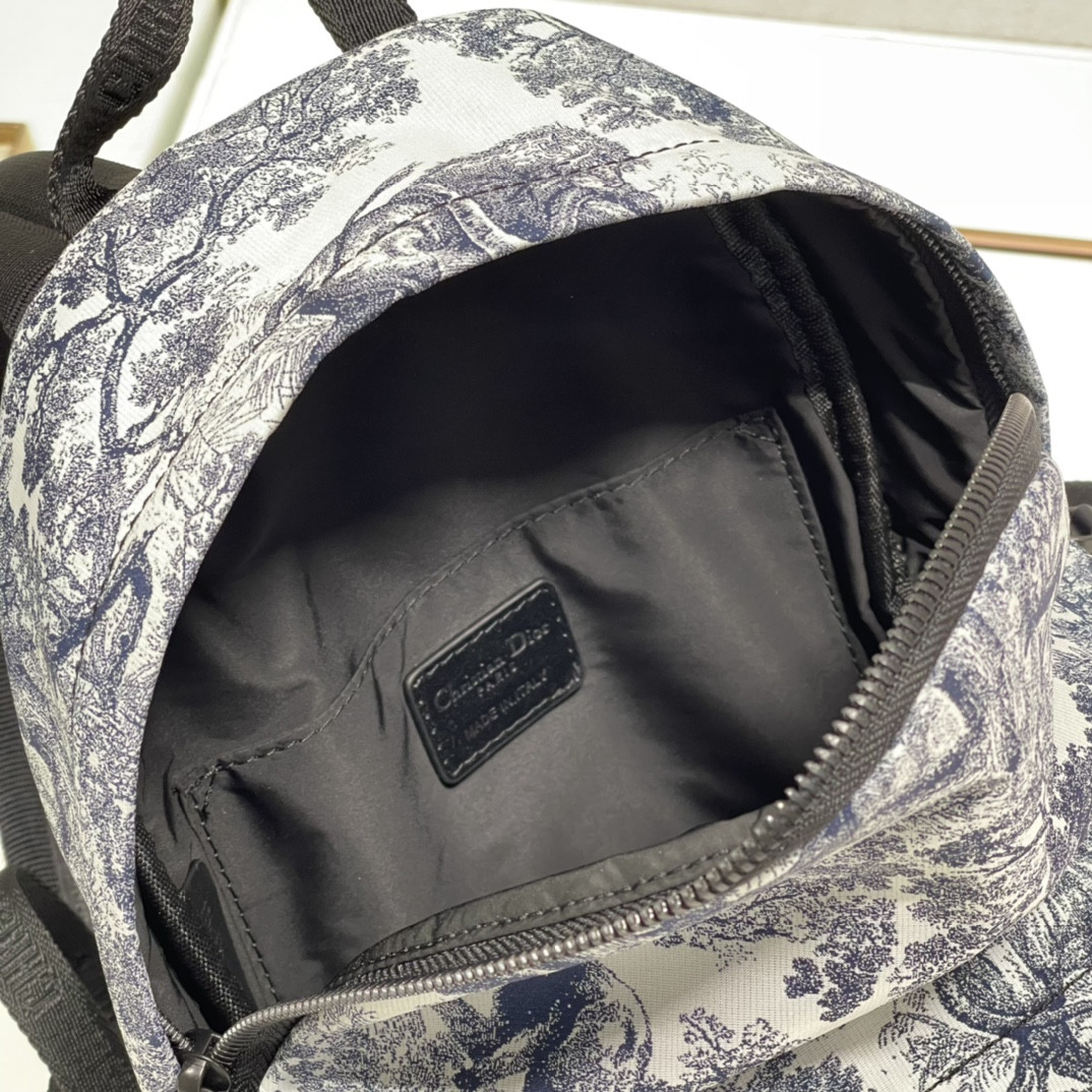 D10r Backpack
