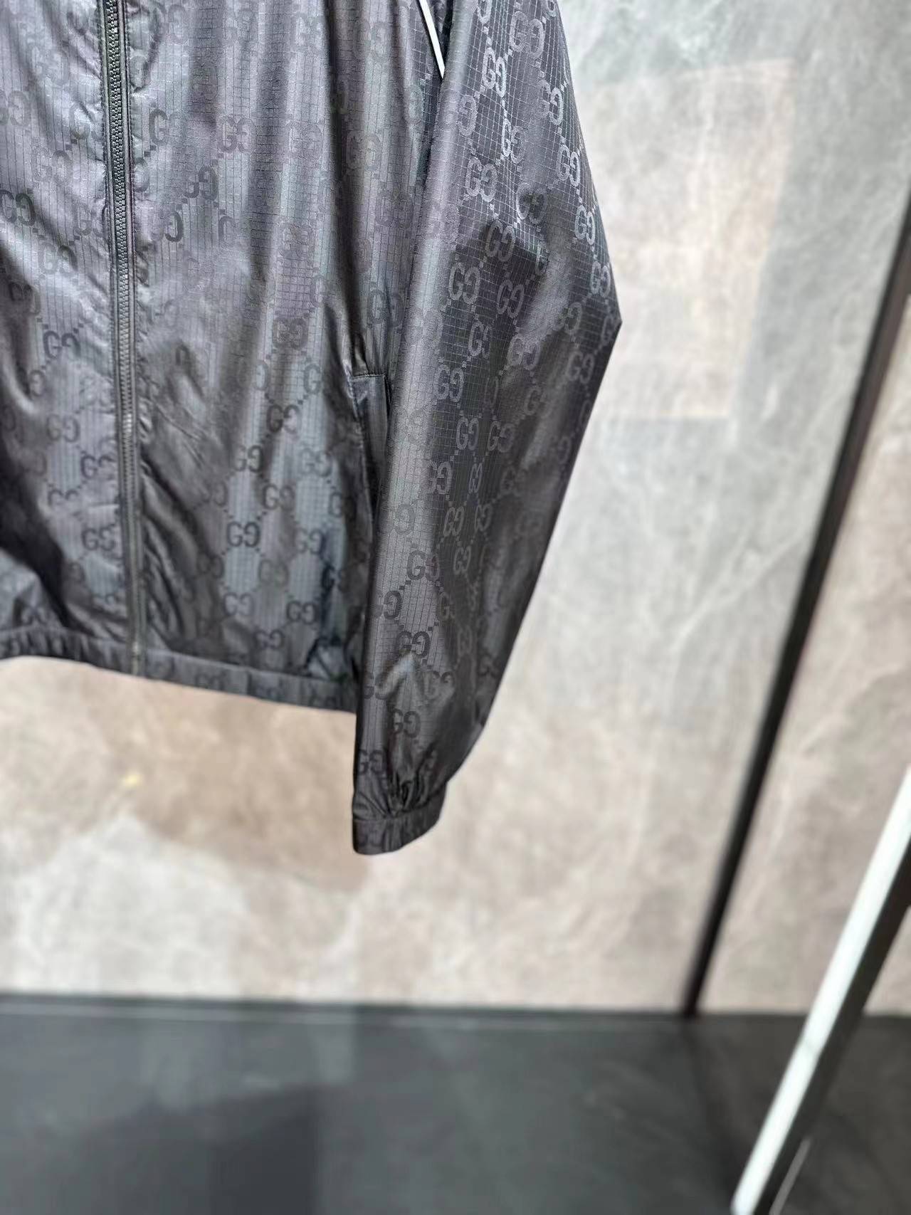 Gvc*1 Cristiano monogram padded jacket