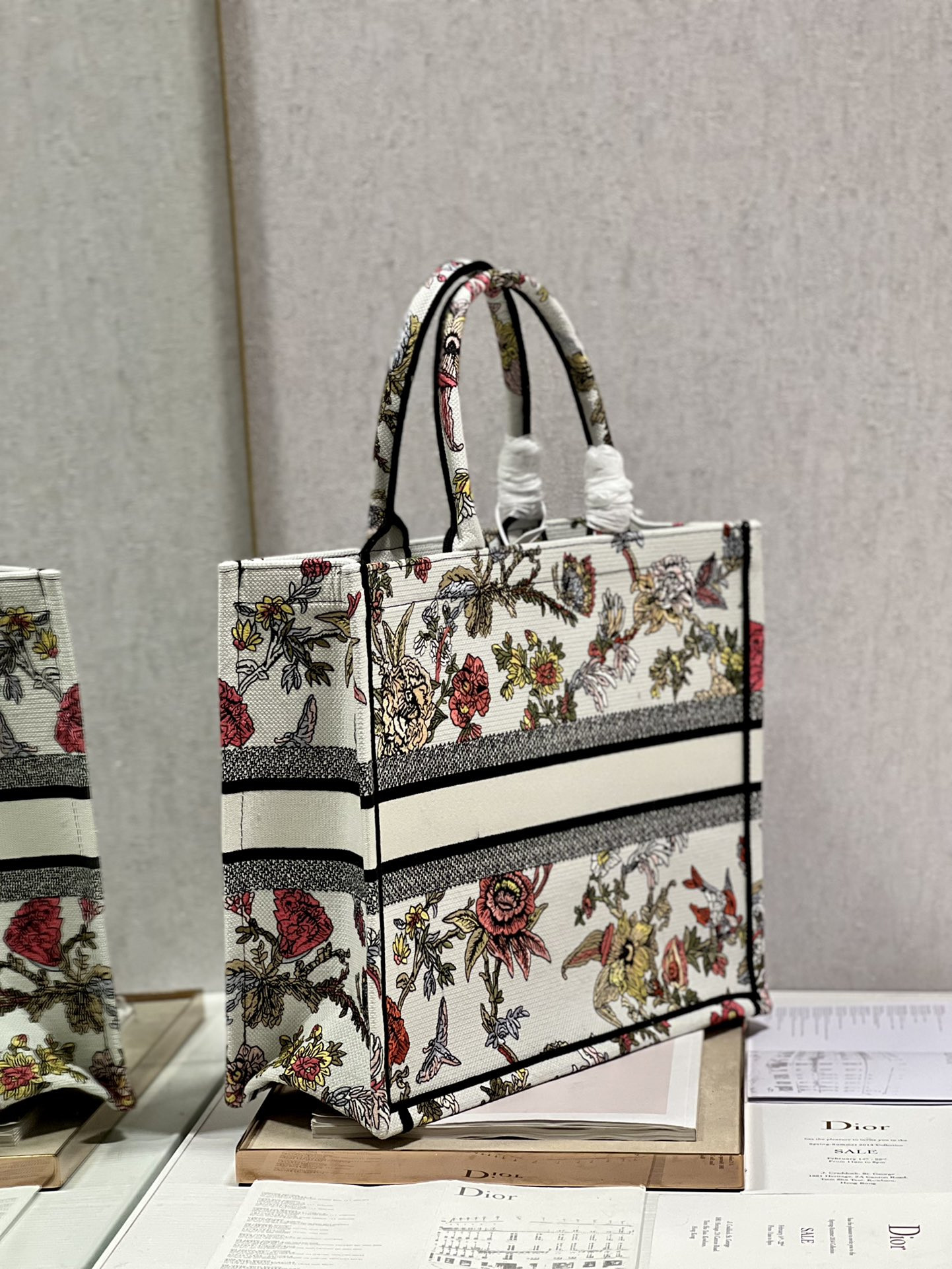 Large D10r Book Tote