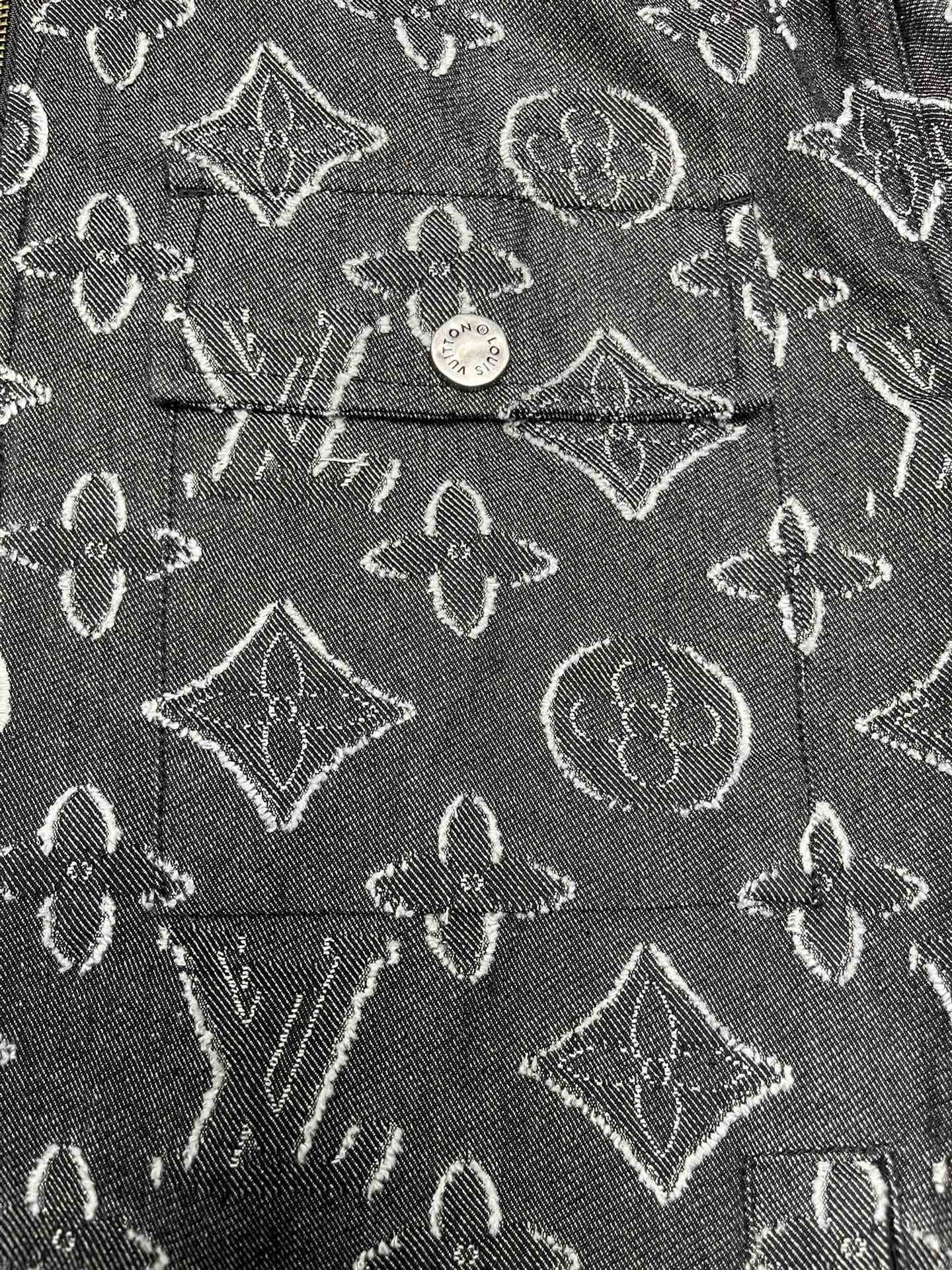 L0vis Vvtt0n  shirt jacket