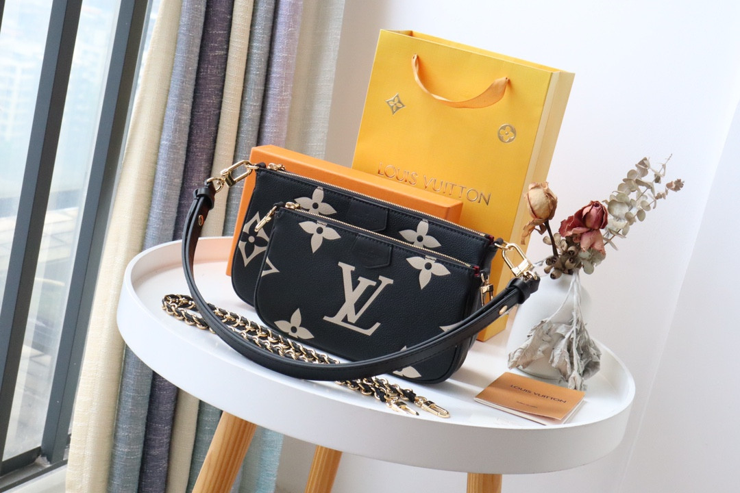L0vis Vvtt0n Multi Pochette Accessories Bag