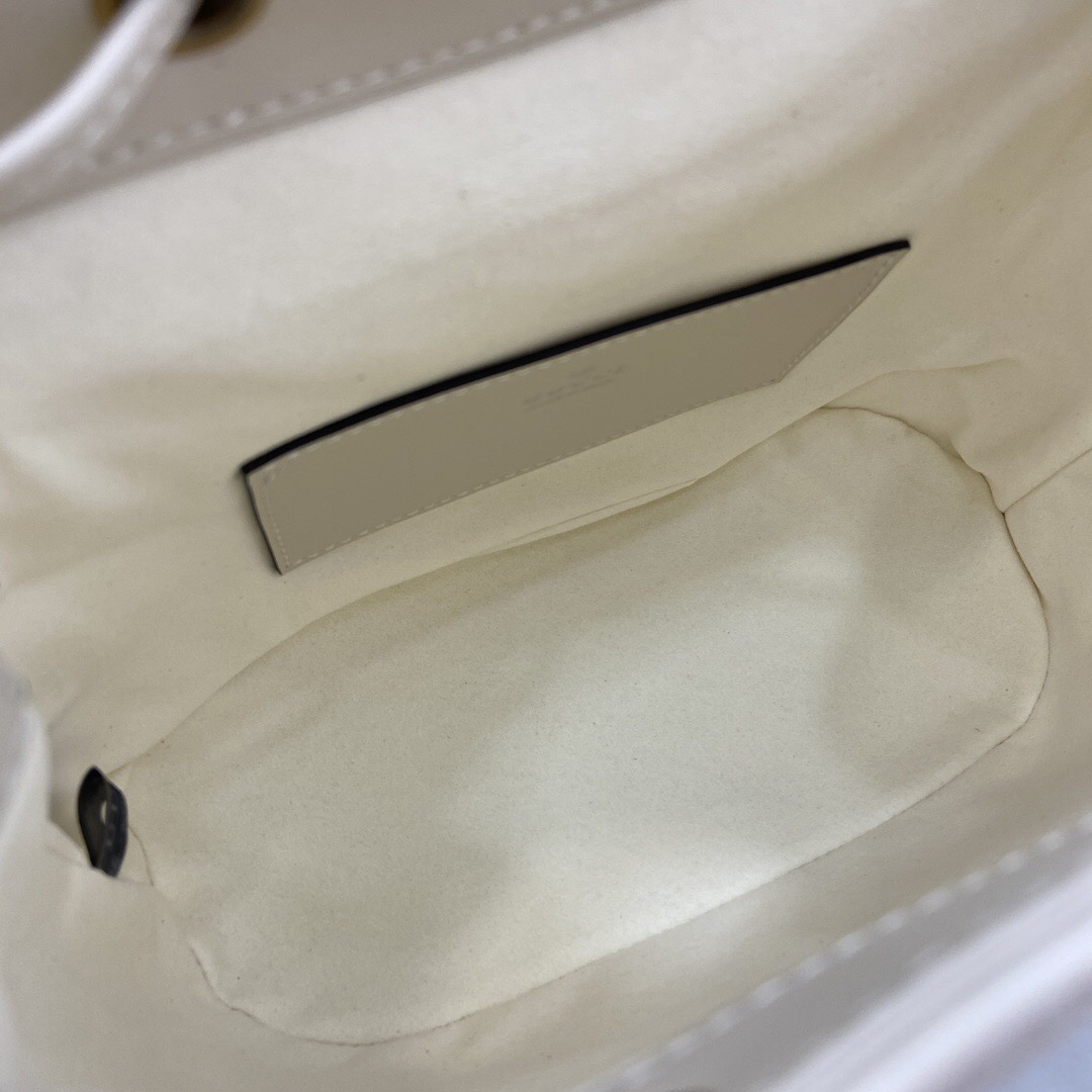 Gvc*1 Marmont Series Mini Backpack Model: 777253 Size: 20*19*11cm