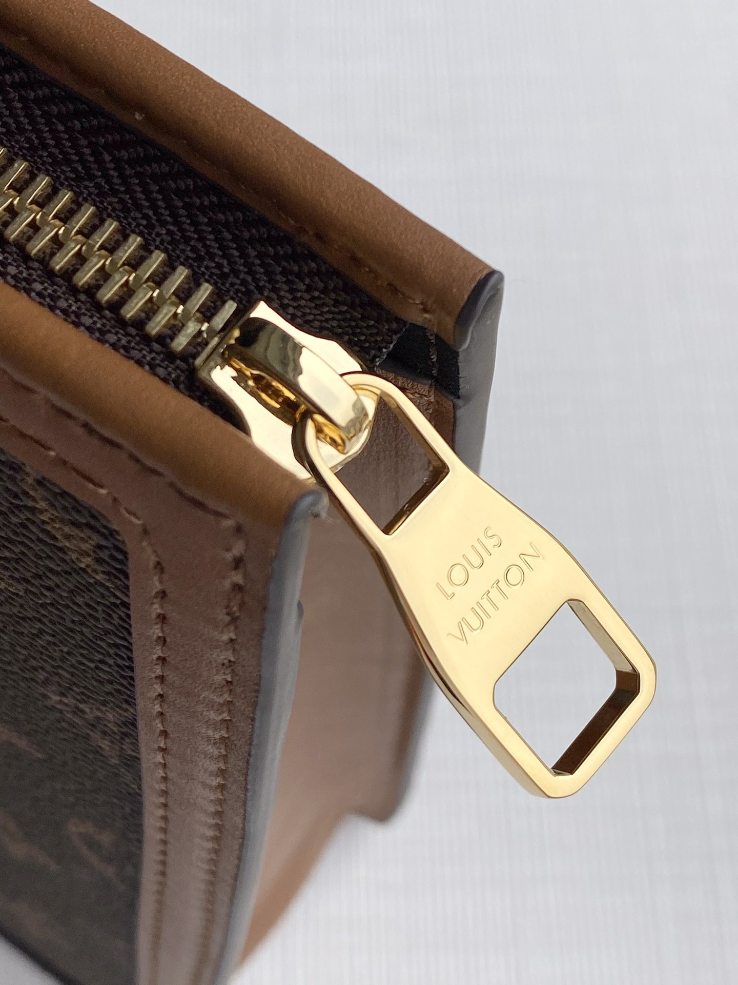 L0vis Vvtt0n Dauphine Bag