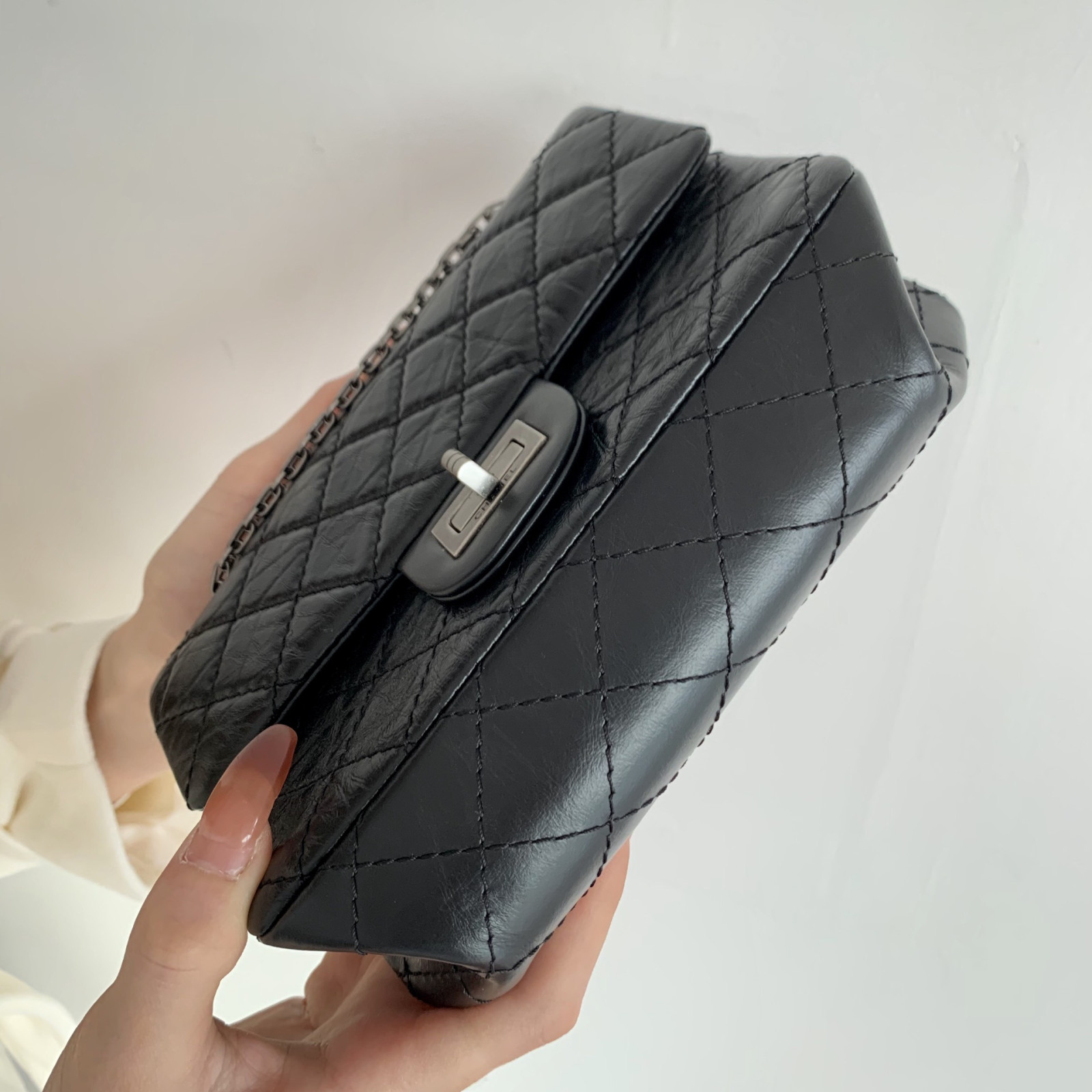 Chanle Reissue 2.55 Handbag