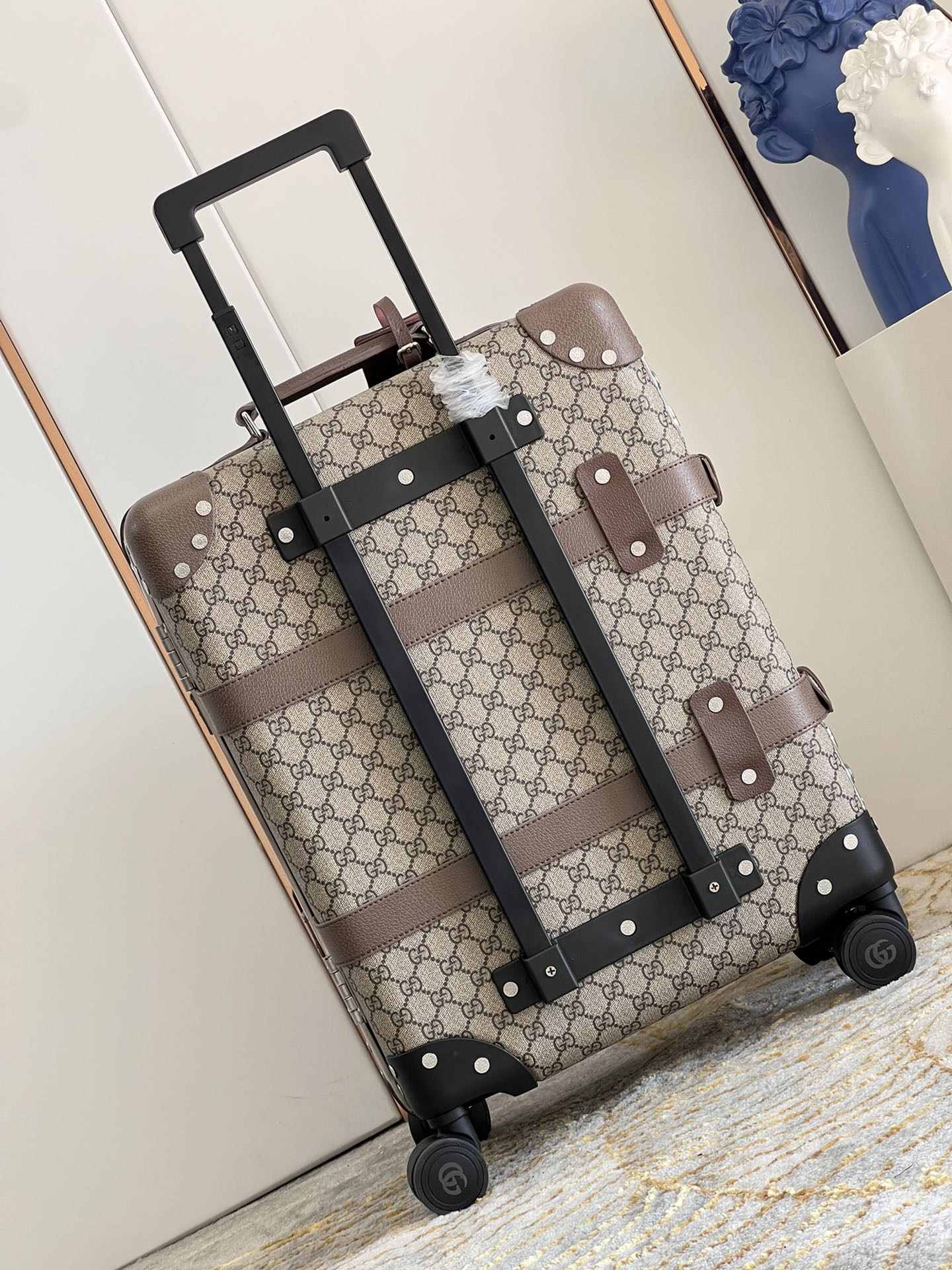 Gvc*1 suitcase/trolley case F901 retro size 20 inches