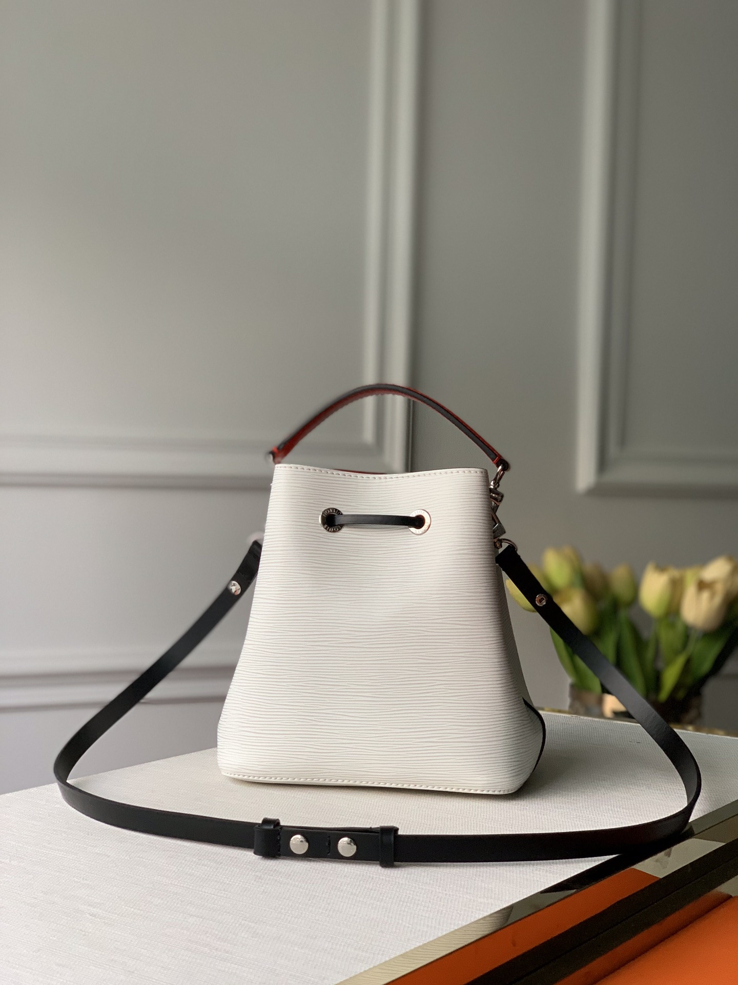 L0vis Vvtt0n Néonoé Bag