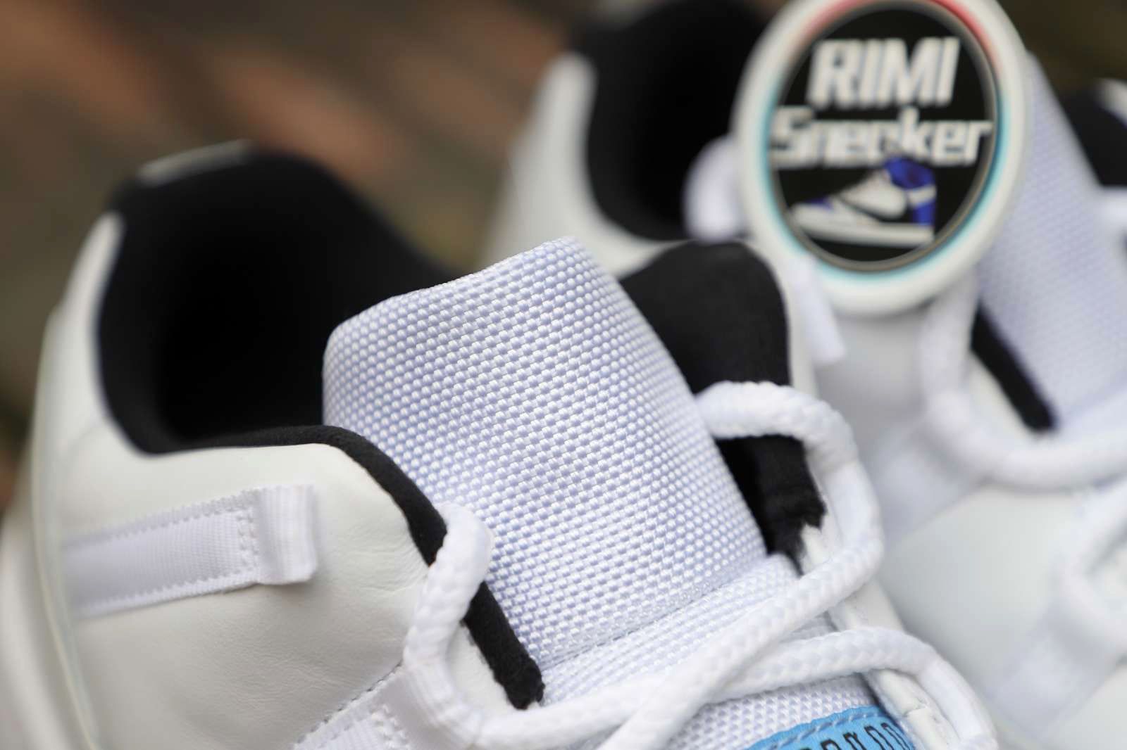 AIR JORDAN 11 RETRO LOW LEGEND BLUE  AV2187-117