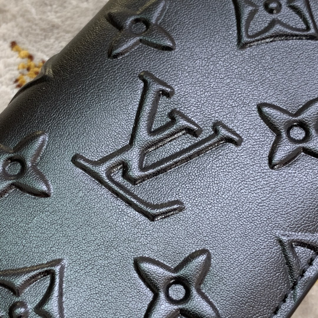 L0vis Vvtt0n Slender Bag