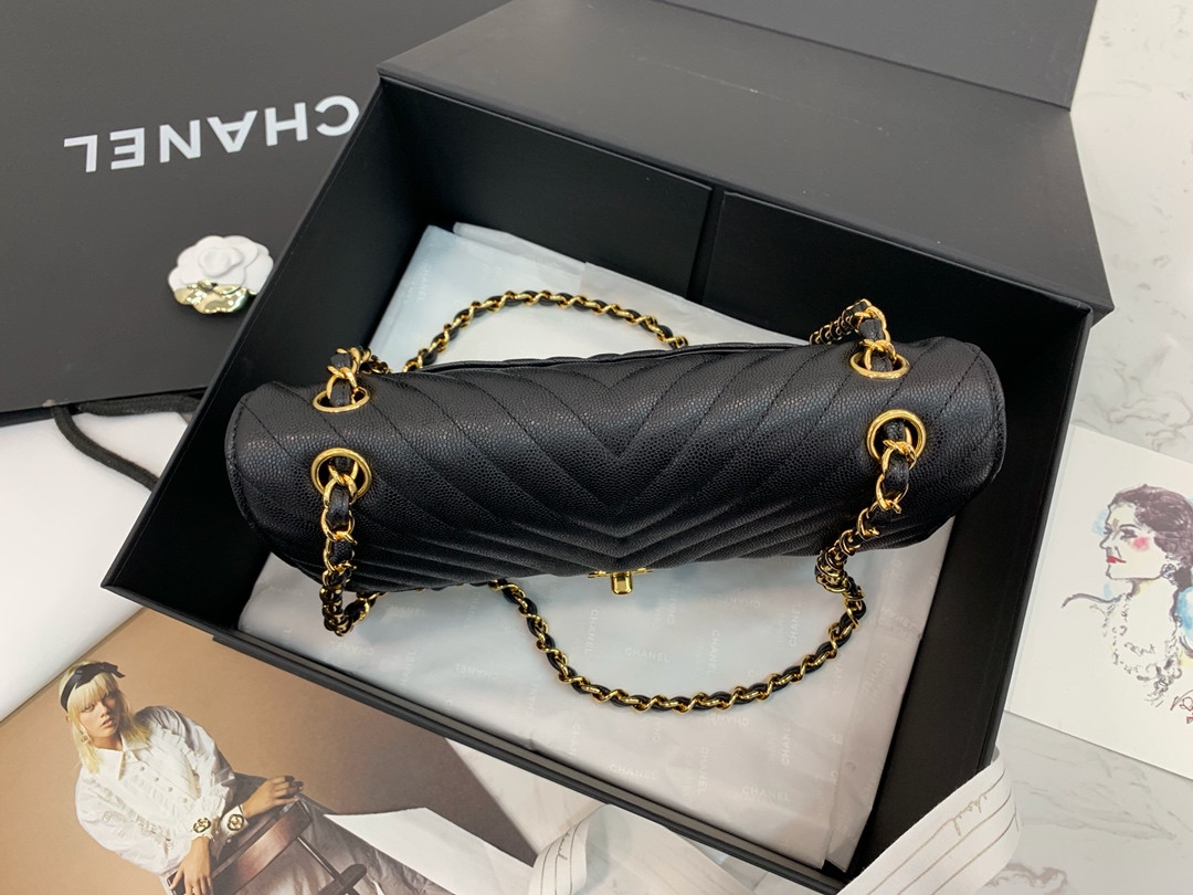 Chanle Classic Flap Bag With Chevron Quilting