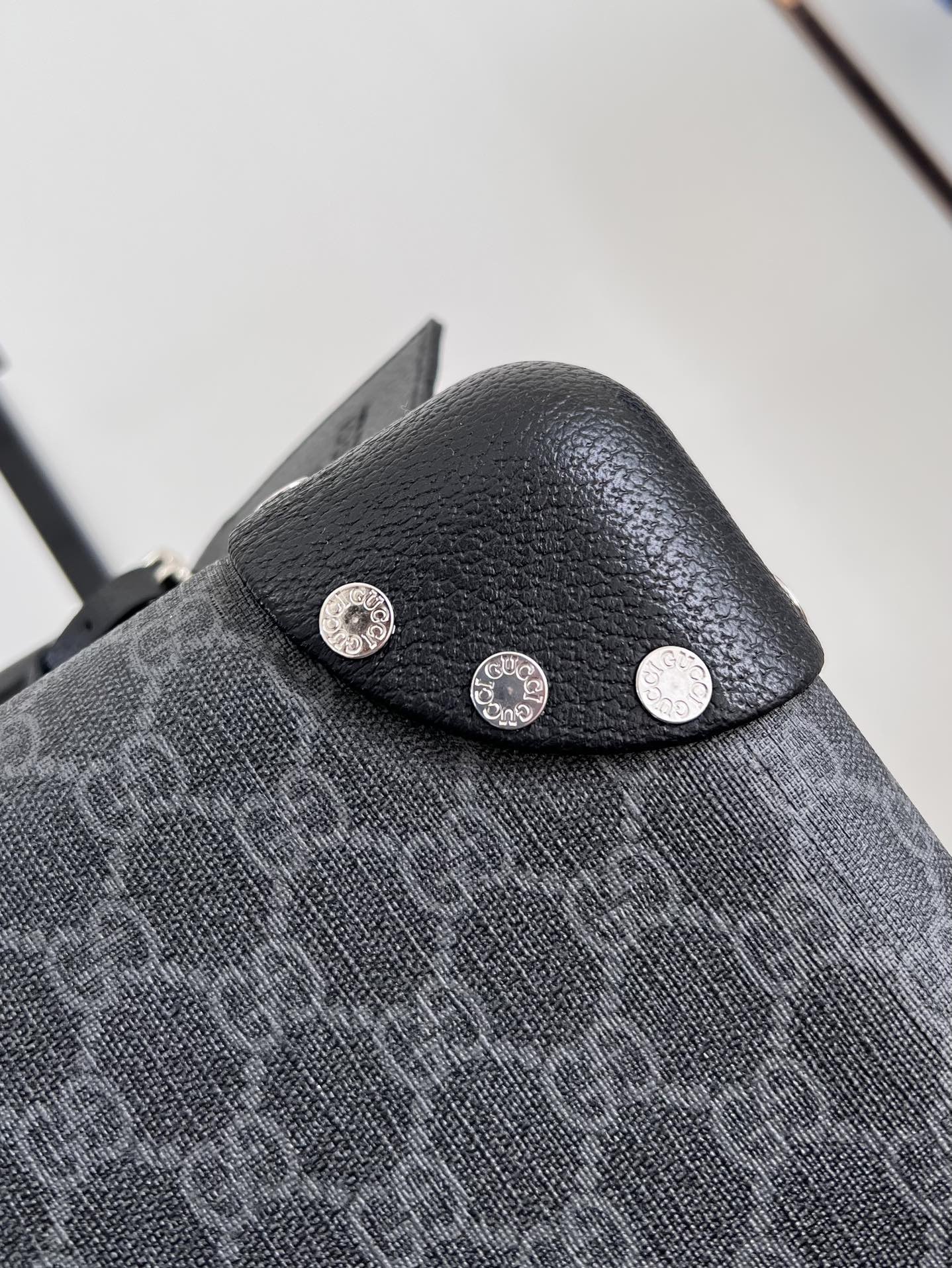 Gvc*1 suitcase/trolley case F902 retro size 20 inches