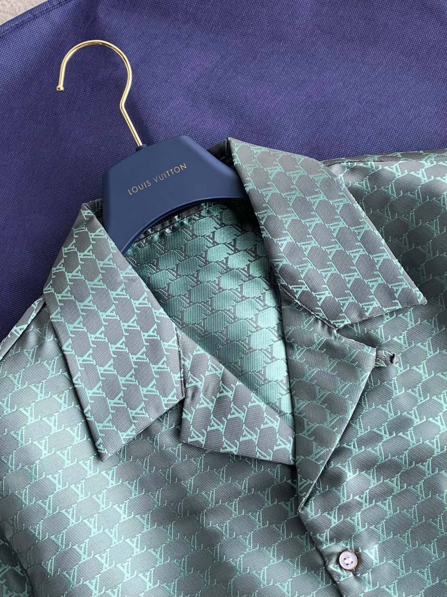 L0vis Vvtt0n  Shirts