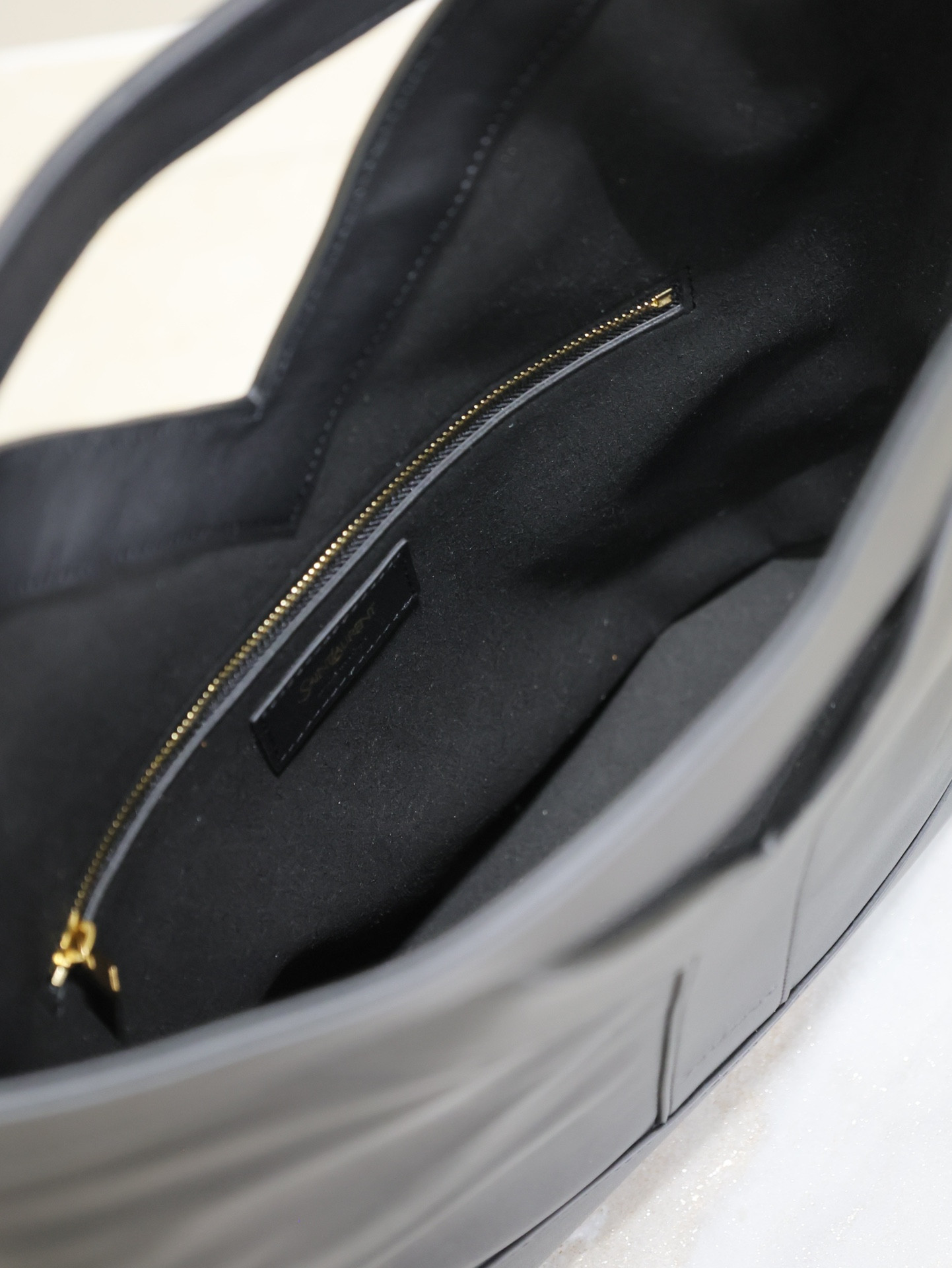 Y51 24ss Attaché Case