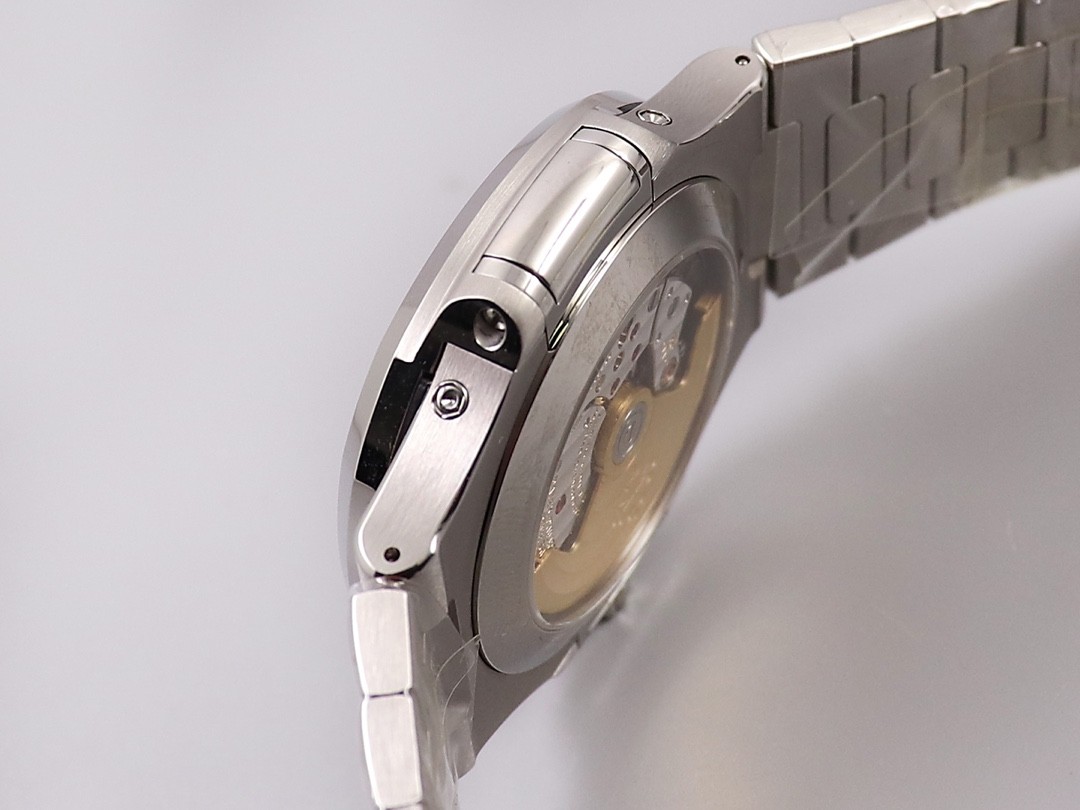 Pat*k Phi1i*pe 5726 series watch