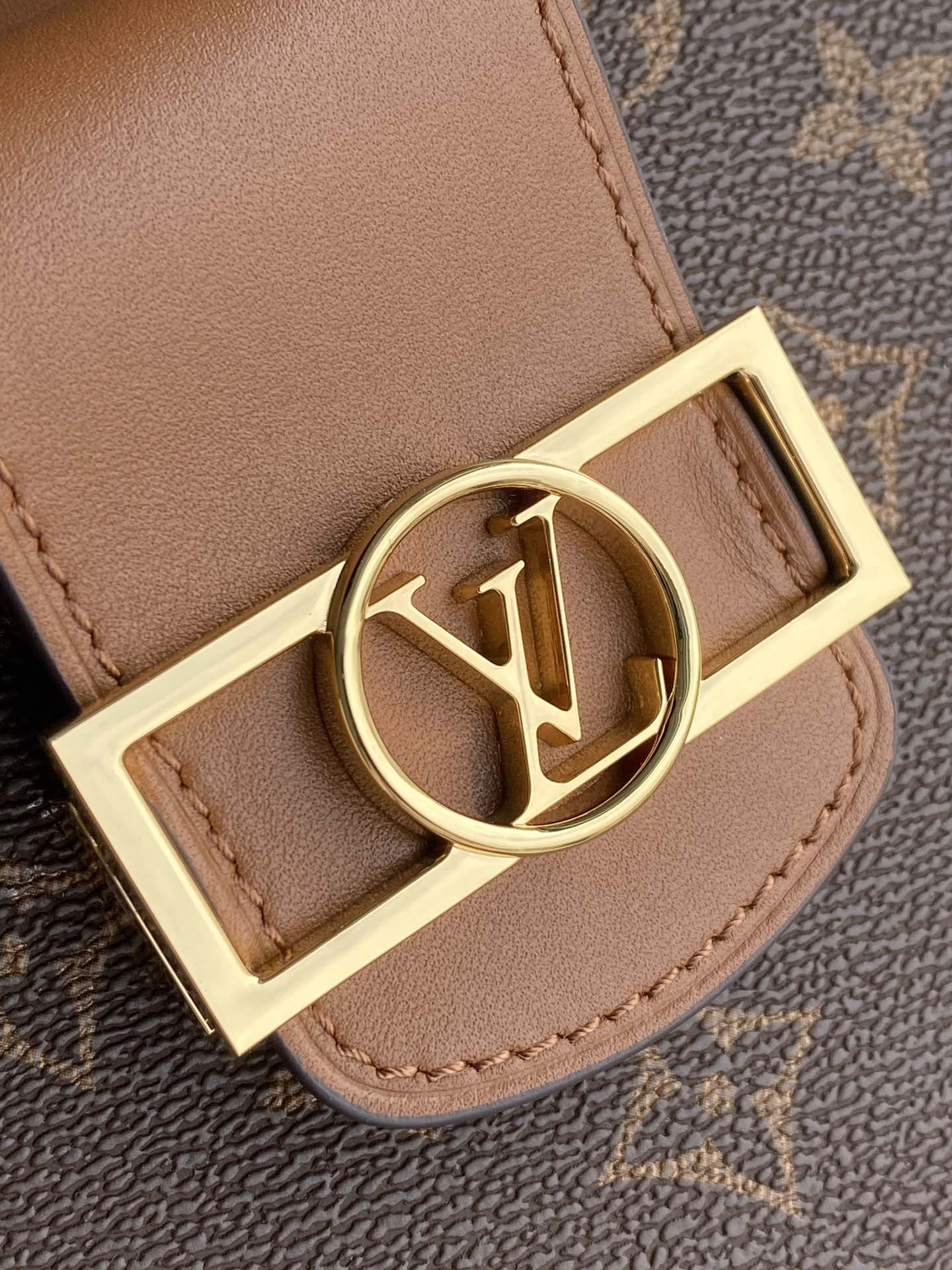 L0vis Vvtt0n Dauphine Bag