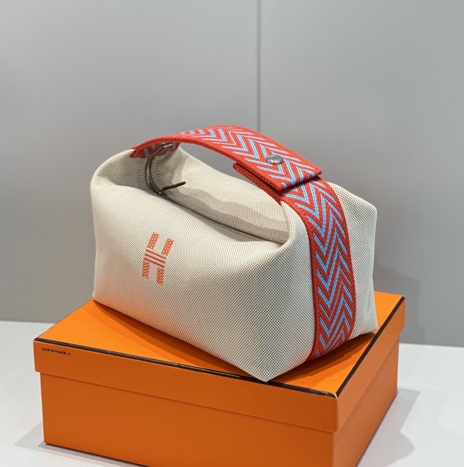 H**me5 Cosmetic Bag