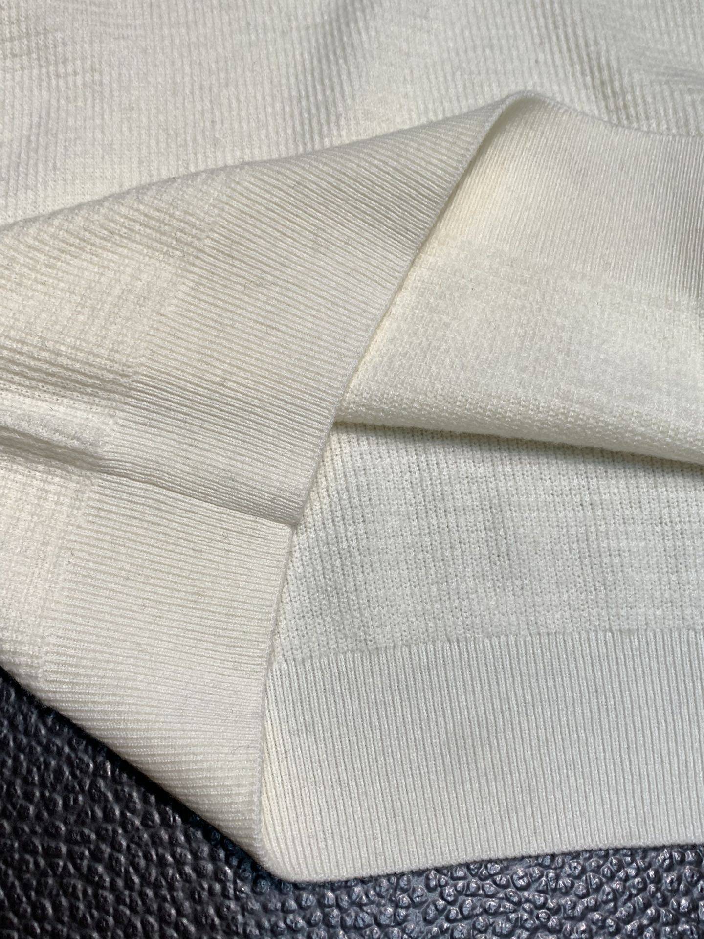 Pra*a Knitted sweaters