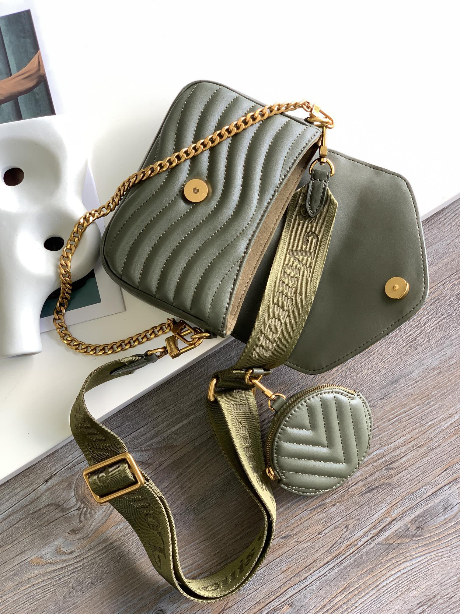 L0vis Vvtt0n New Wave Multi Pochette Accessoires Bag