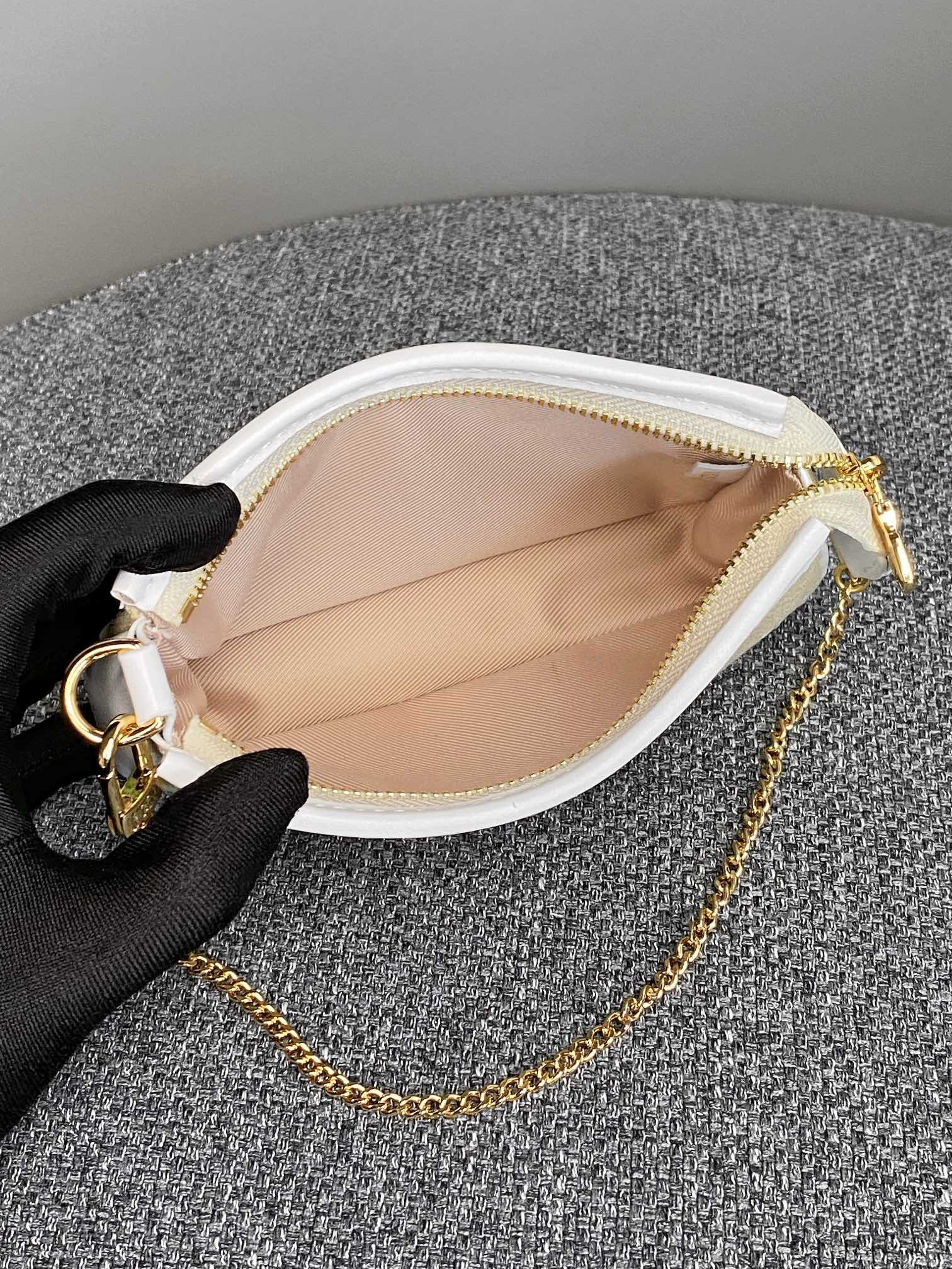 L0vis Vvtt0n Pochette Accessoires Metis Bag