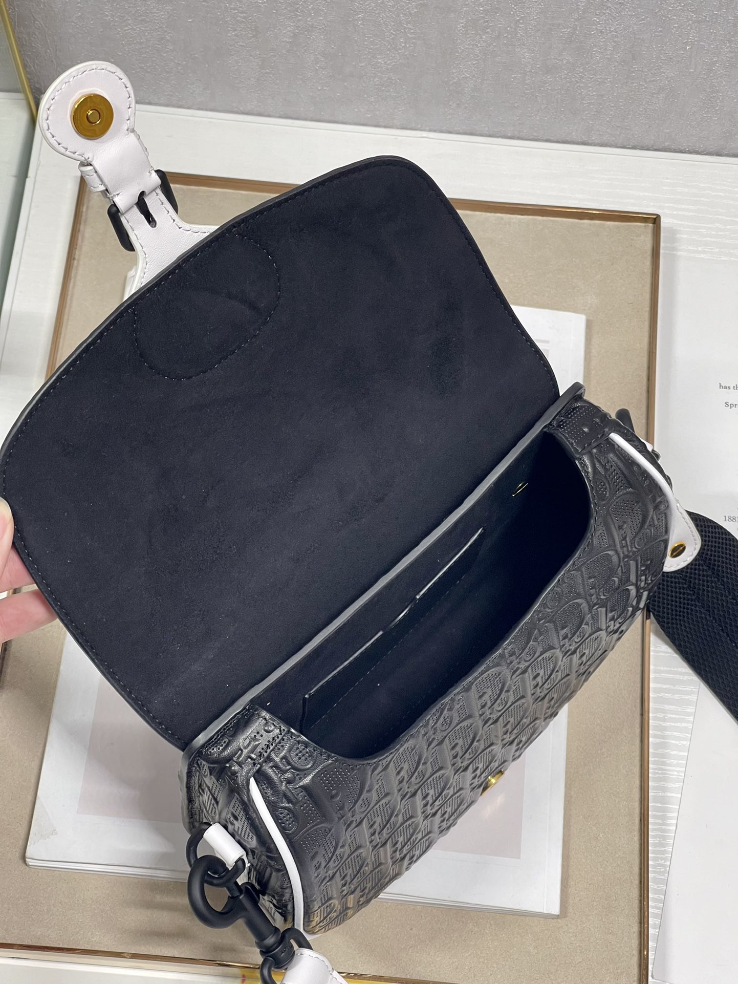 Medium D10r Bobby Bag