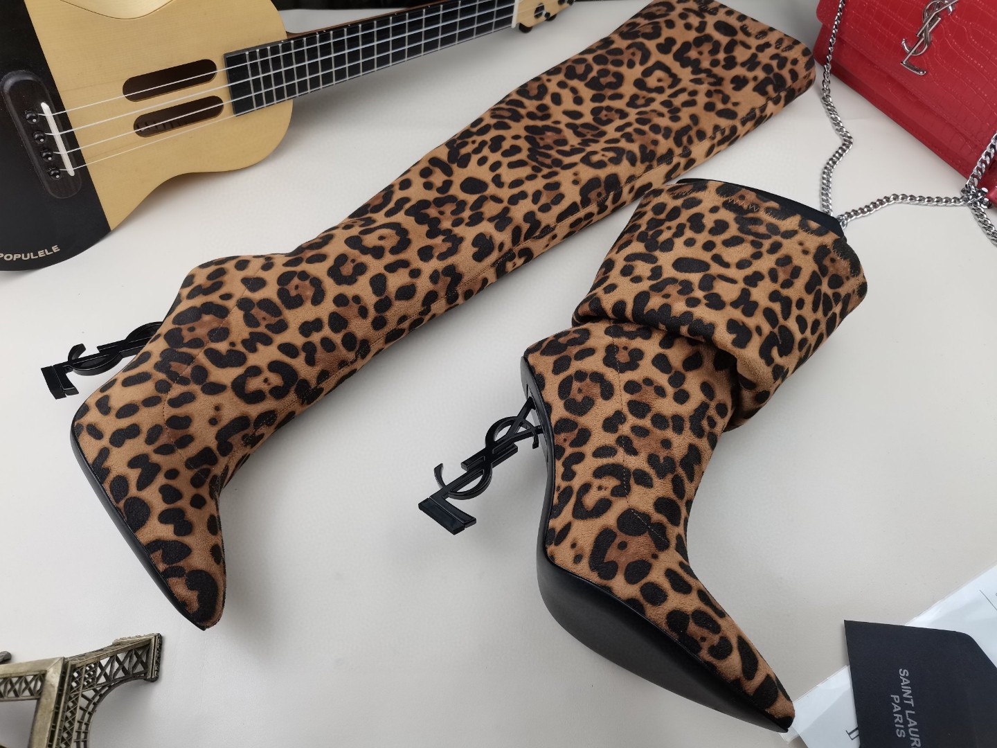 Y51 classic letter metal heel 22-inch boots, elastic boots Heel height: 10.5CM Size: 35-42 (41.42 custom-made, no return or exchange)