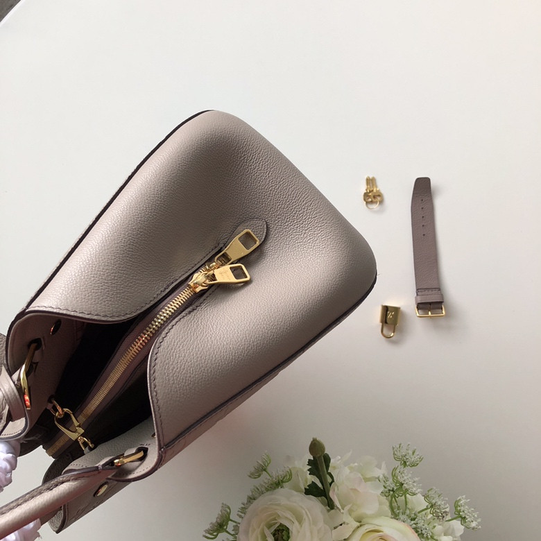 L0vis Vvtt0n Montaigne Bb Bag