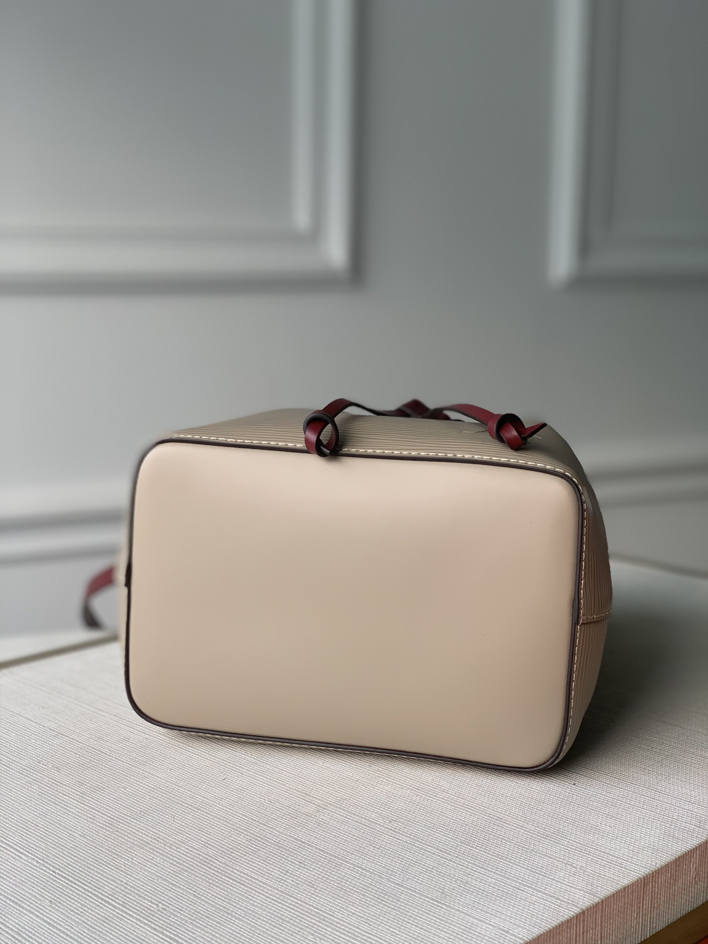 L0vis Vvtt0n Néonoé Bag