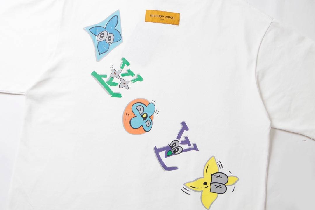 L0vis Vvtt0n 23ss front and back patterned t-shirt