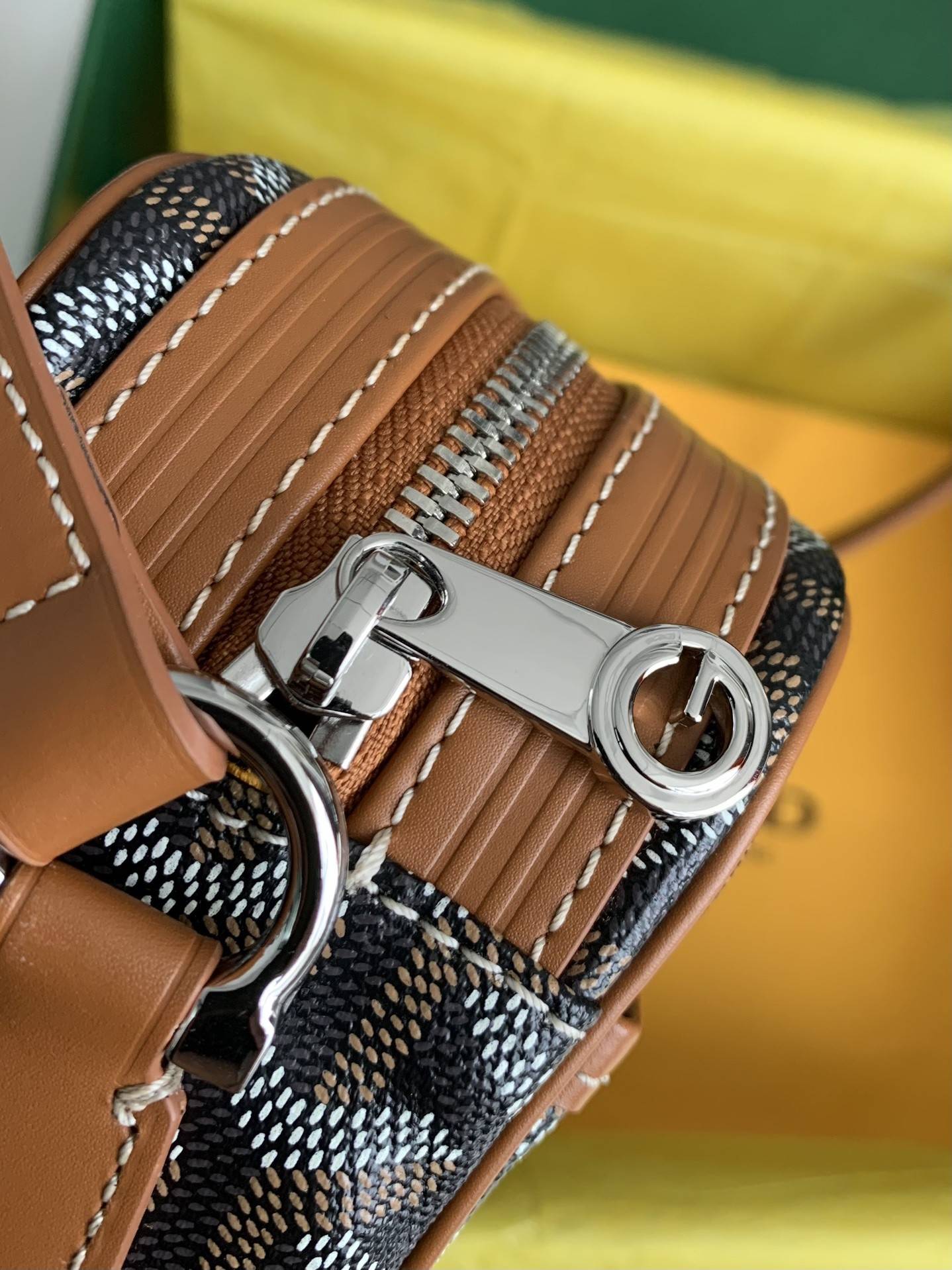 G09ard 2023 New Cap Vest Camera Bag  Size: 22 * 13 * 6.5cm