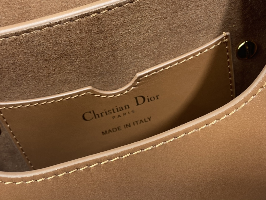 Small D10r Bobby Bag