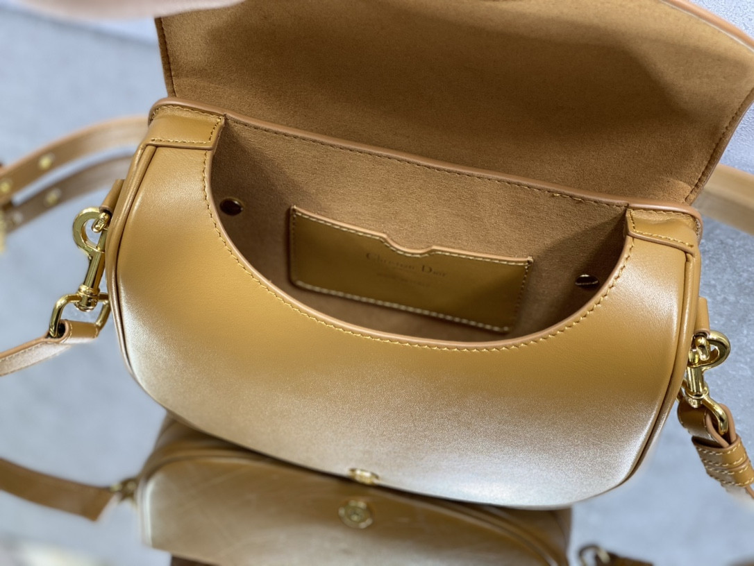 Medium D10r Bobby Bag