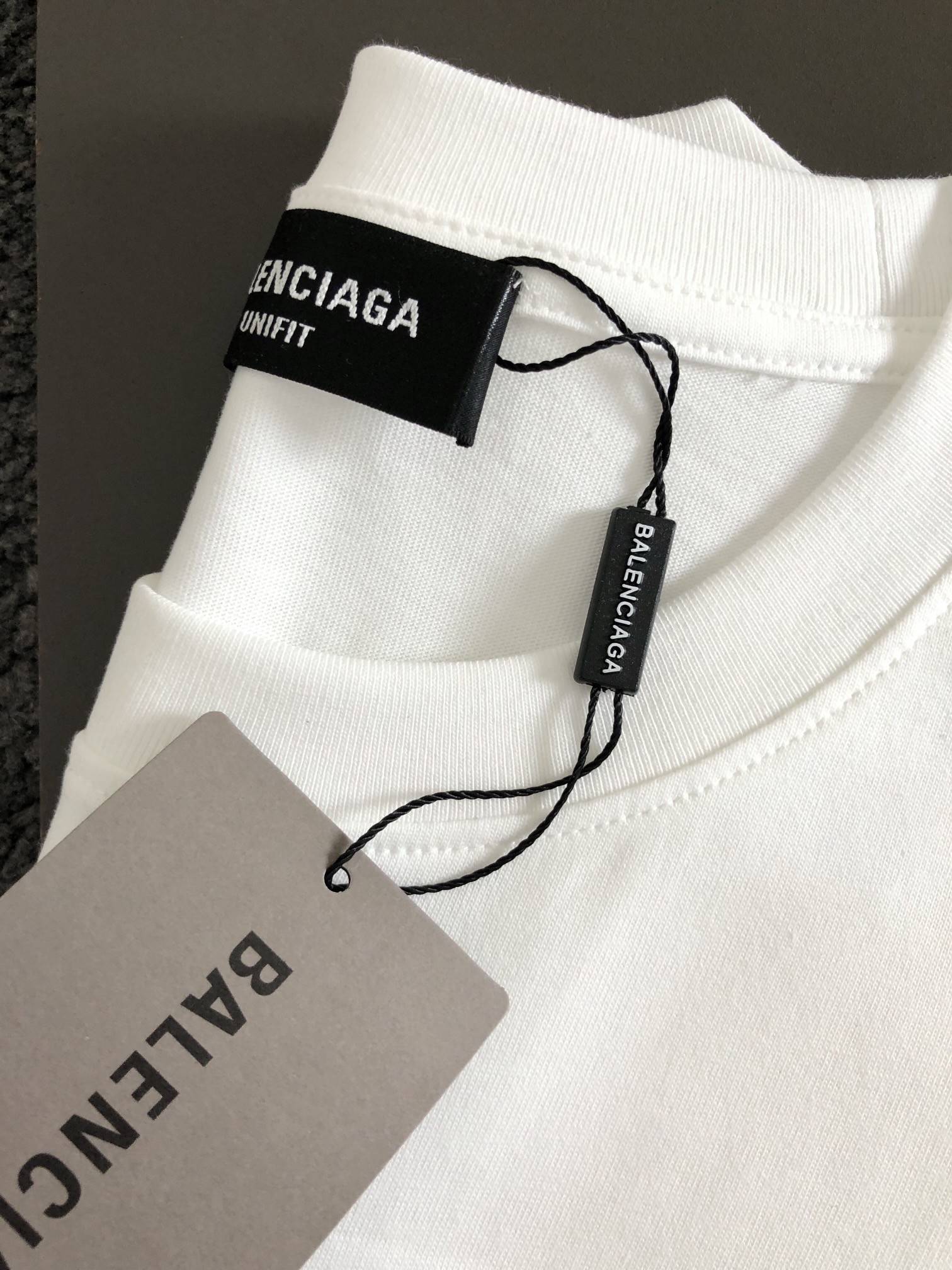 Ba1en*iaga Green laser logo embroidered T-SHIRT with letters