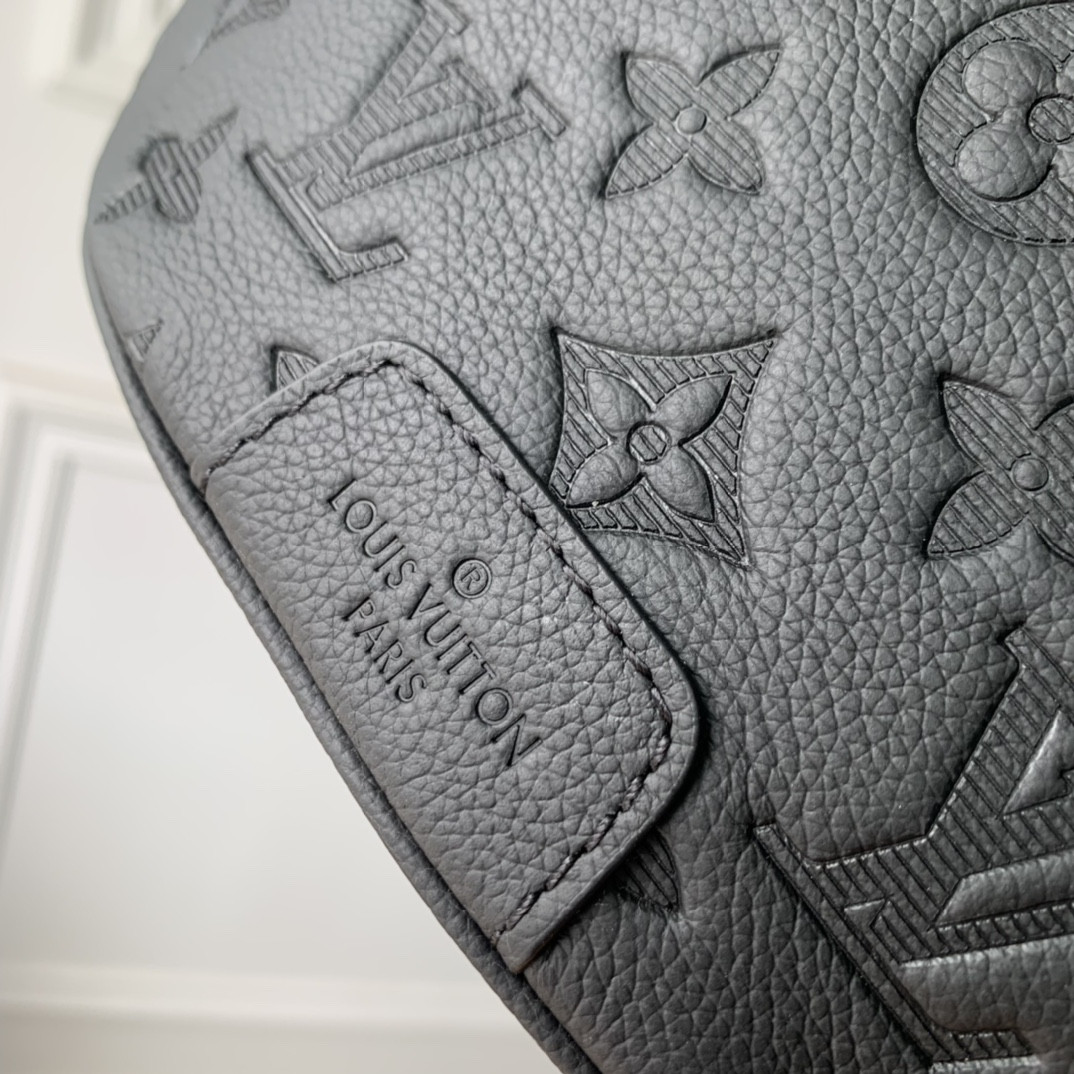 L0vis Vvtt0n Discovery Bag