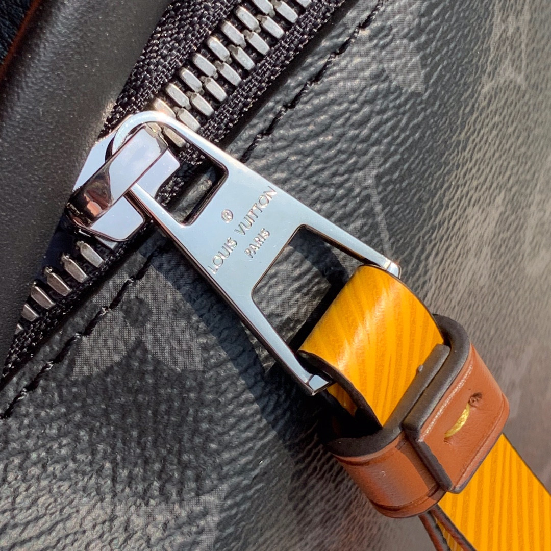 L0vis Vvtt0n Bumbag Bag