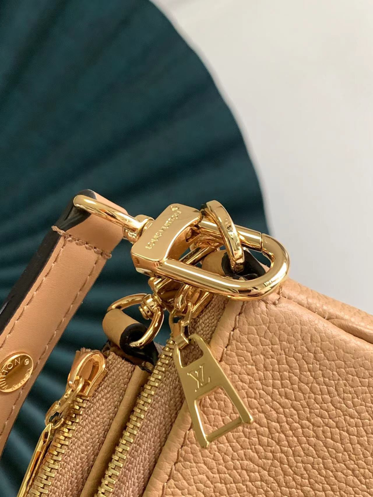 L0vis Vvtt0n Multi Pochette Accessories Bag