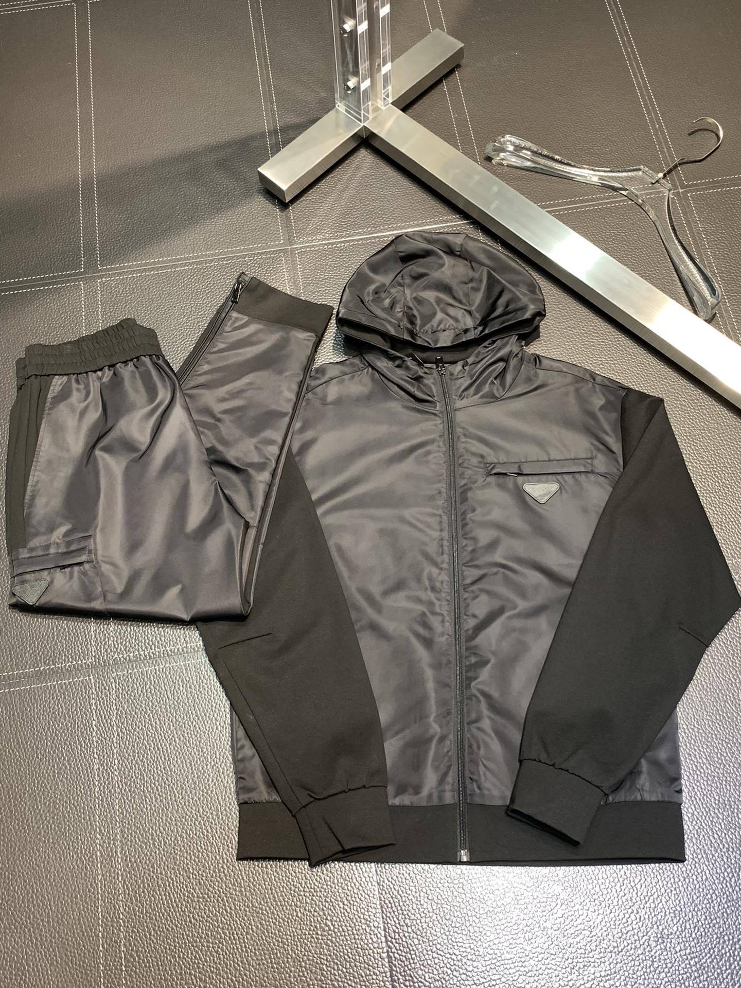 Pra*a jacket trouser suit