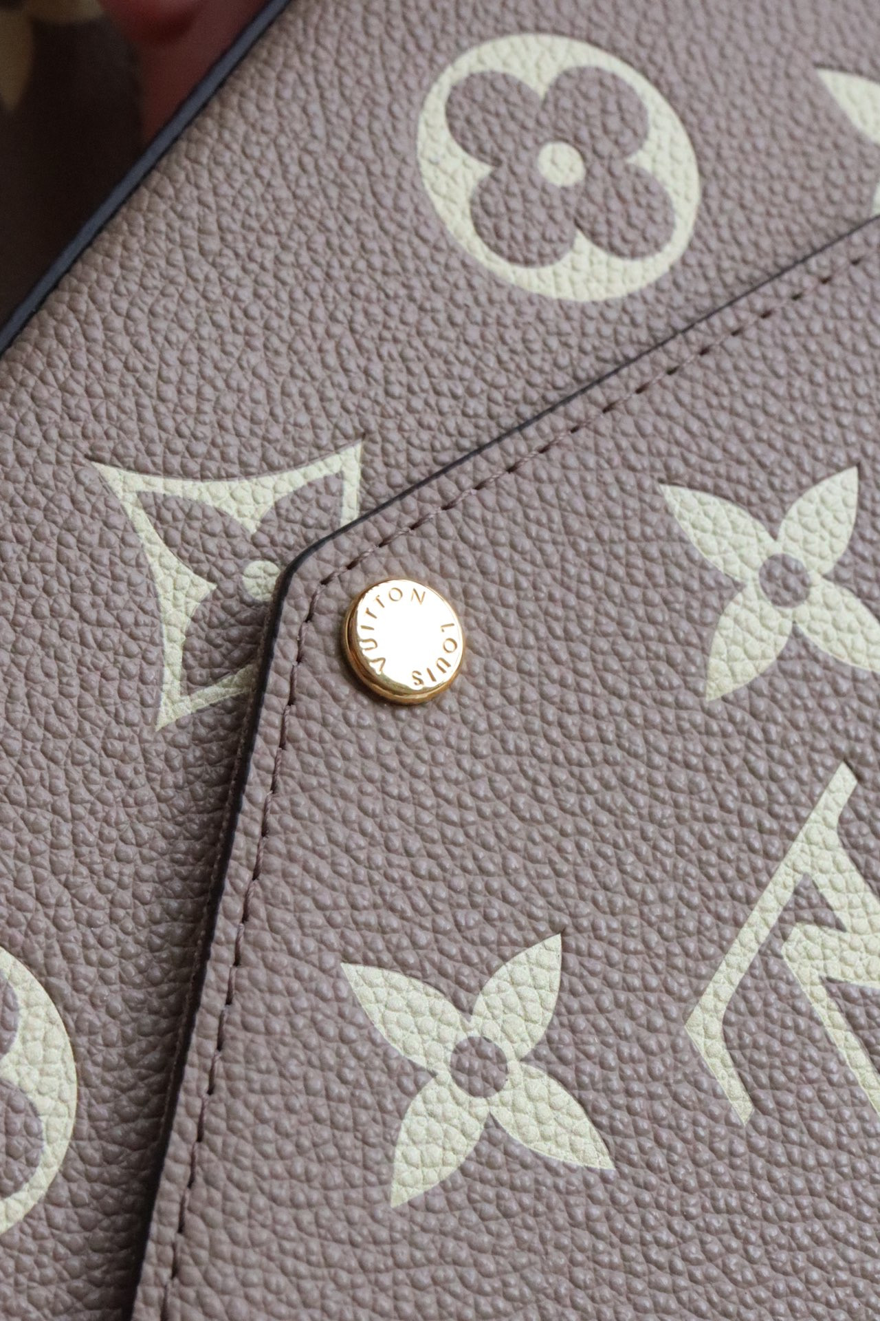 Lv Pochette Félicie Bag