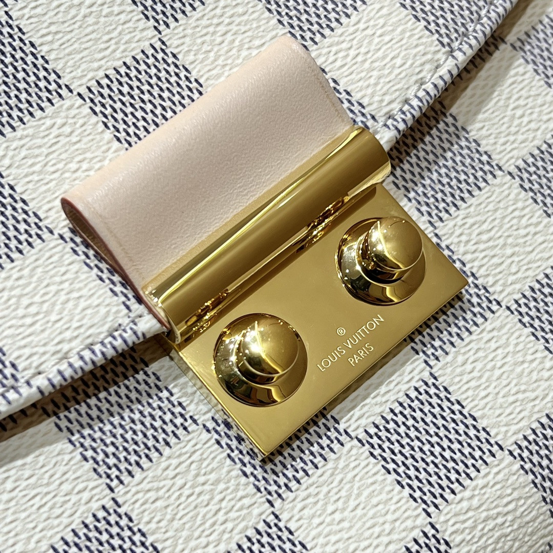 L0vis Vvtt0n Croisette Bag