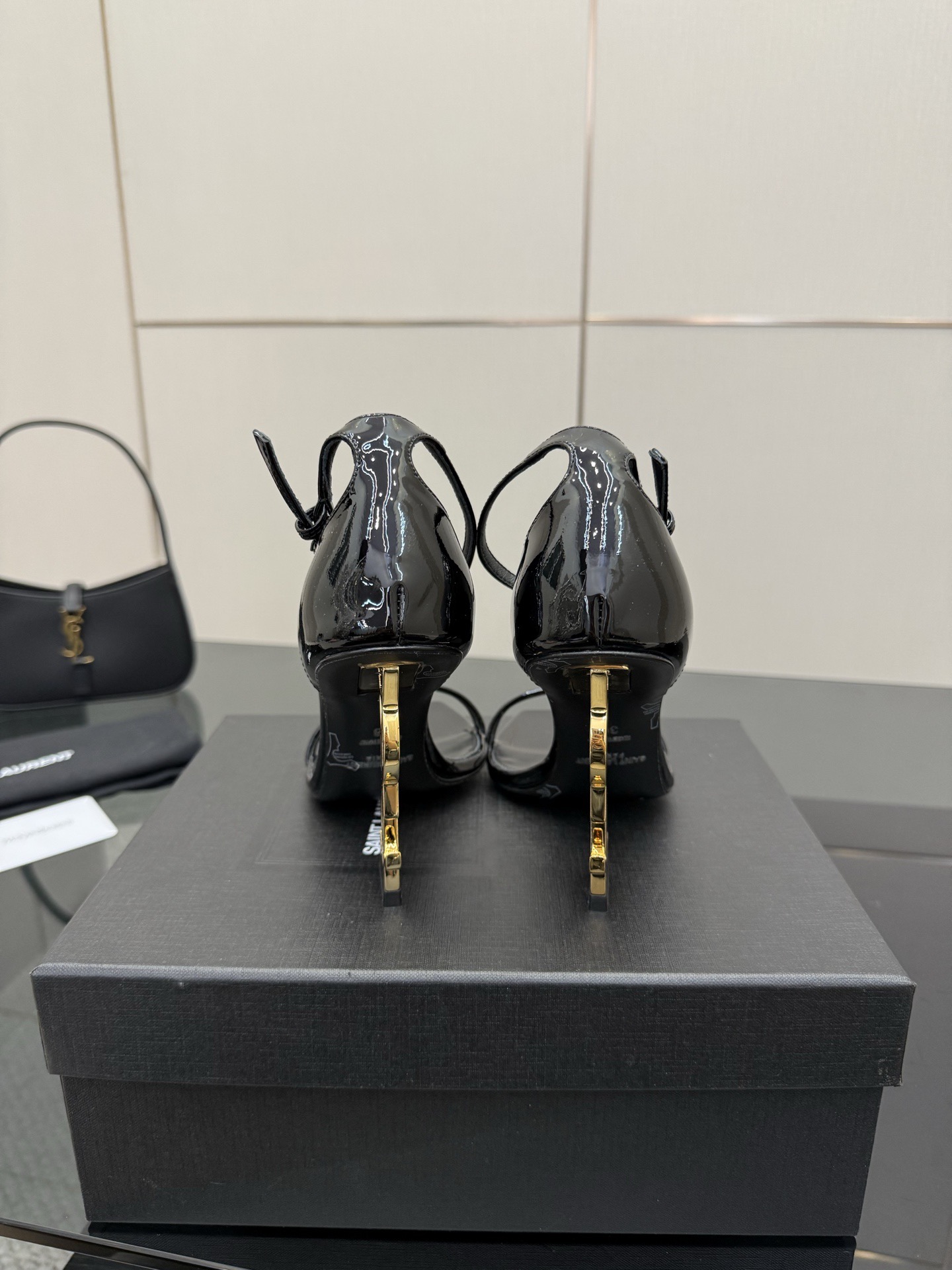 Y51 OPYUM SANDALS IN PATENT LEATHER