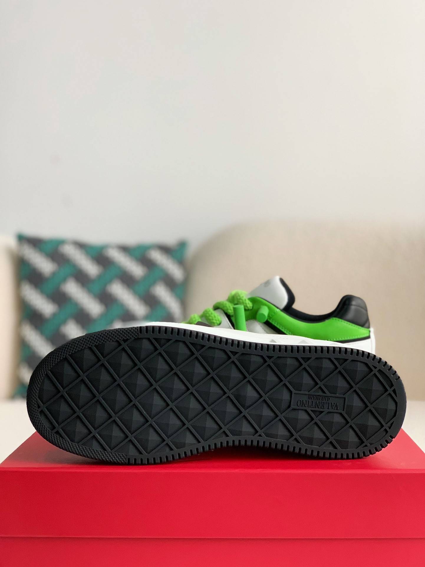 Va1e*ntin0 One Stud Sneakers