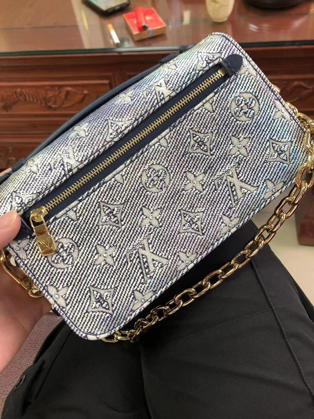 L0vis Vvtt0n Pochette Métis East West Bag