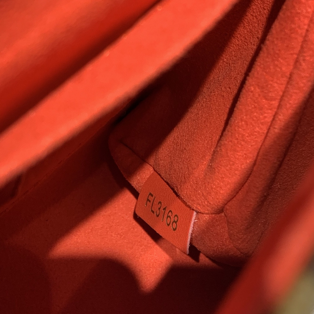 L0vis Vvtt0n Locky Bb Bag