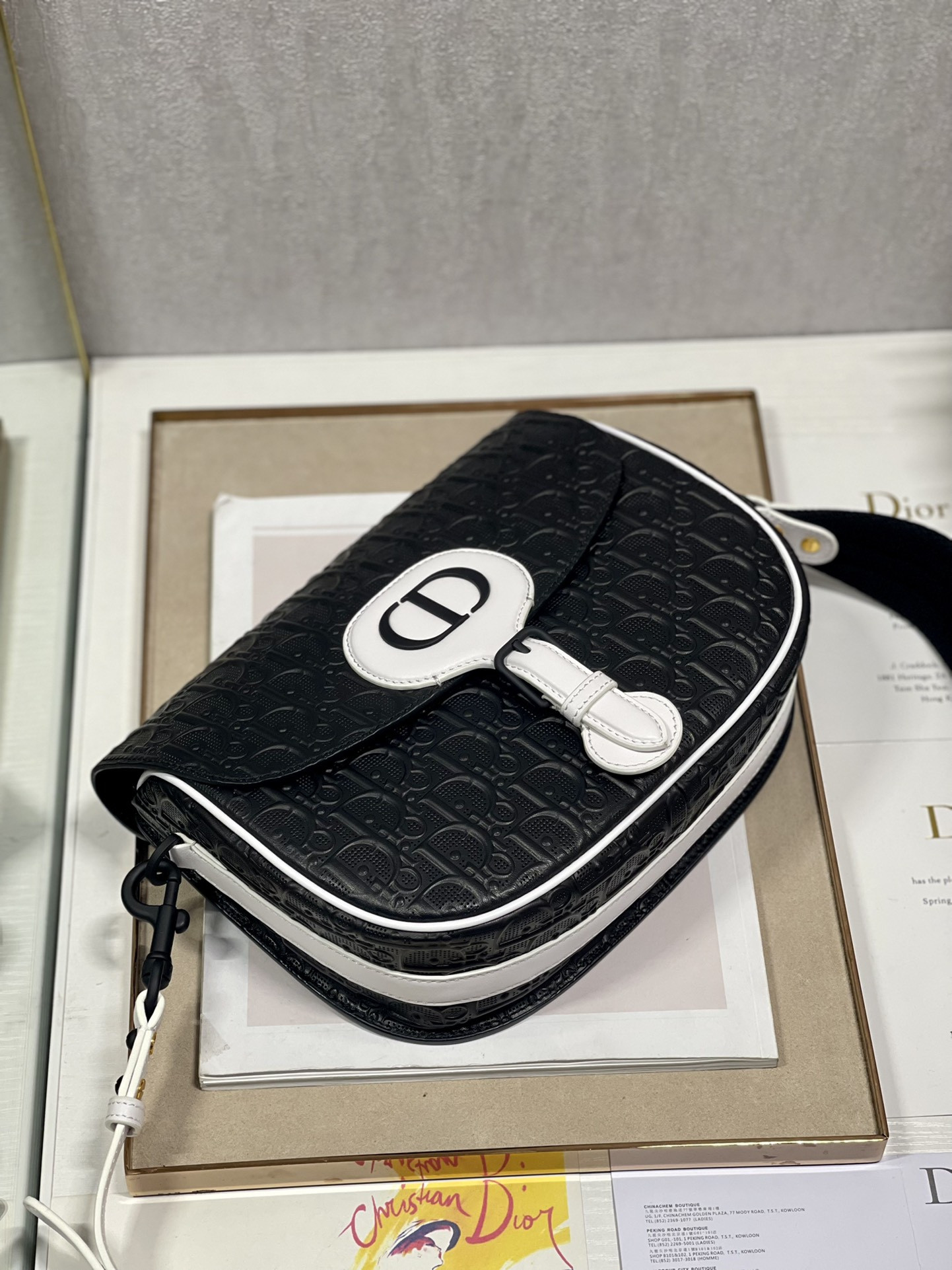 Large D10r Bobby Bag