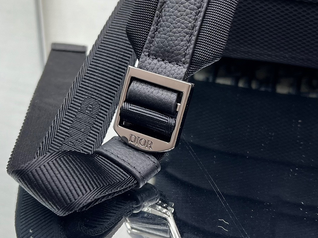 D10r Explorer Backpack