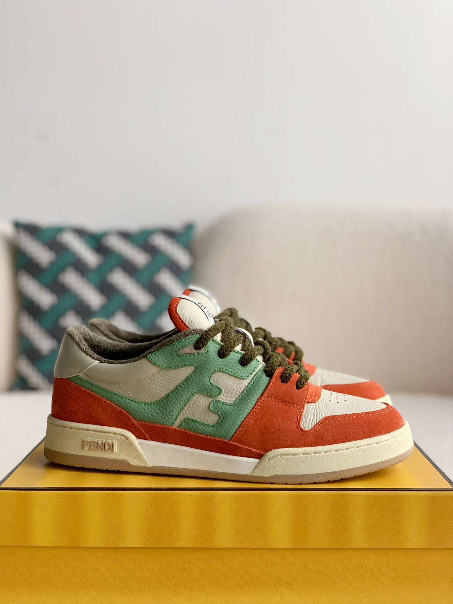 F**di retro Sneakers