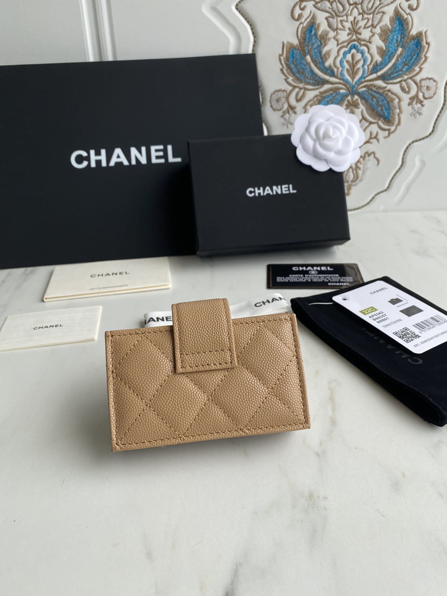 Chanle Flap Wallet