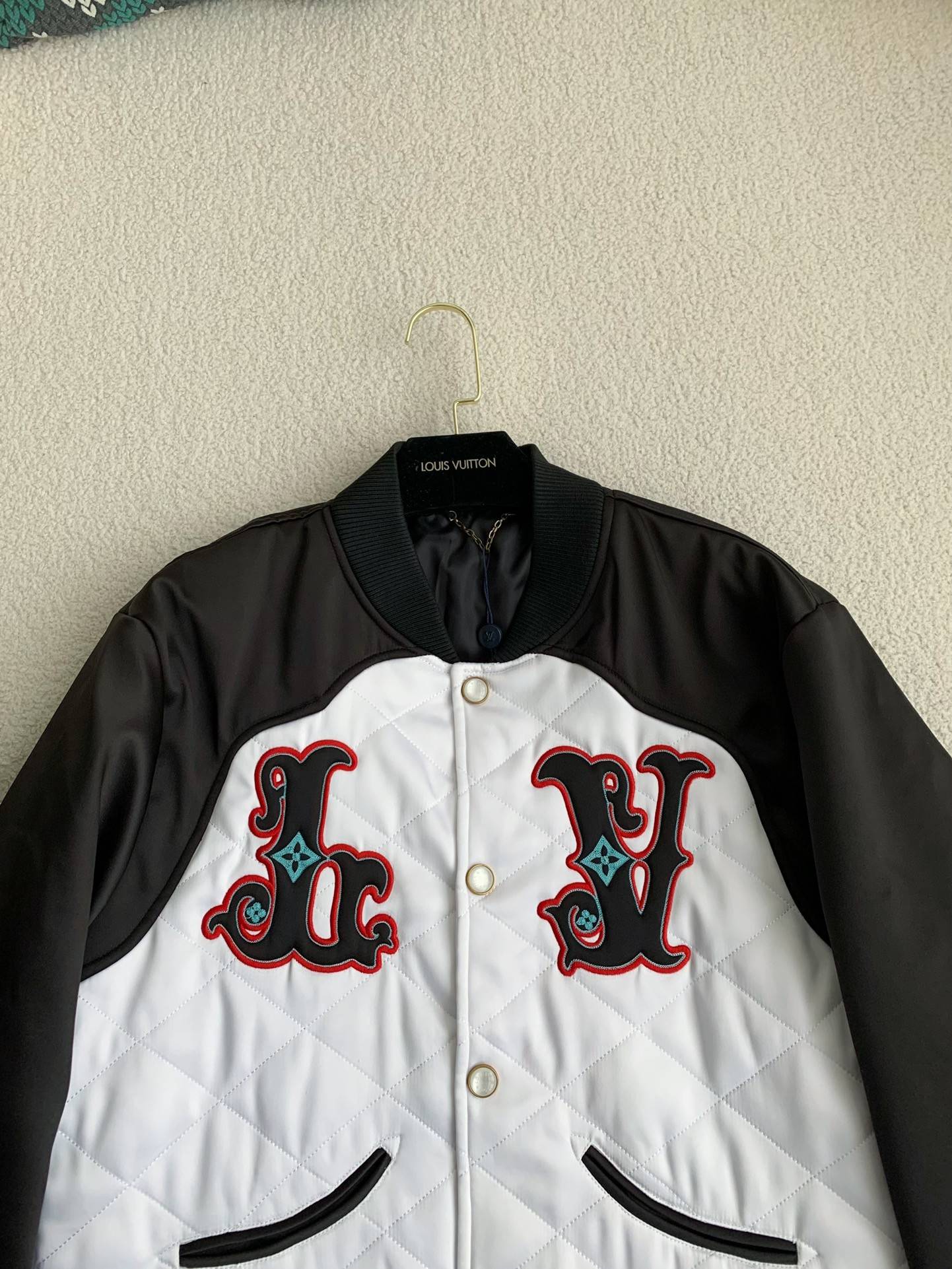 L0vis Vvtt0n  Jackets