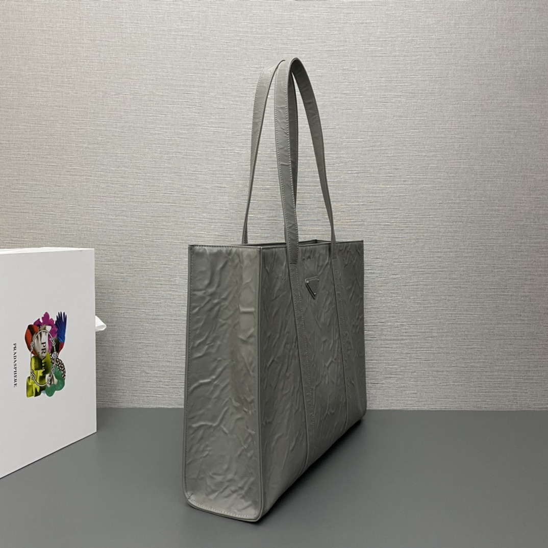 Pra*a Large Antique Tote Bag