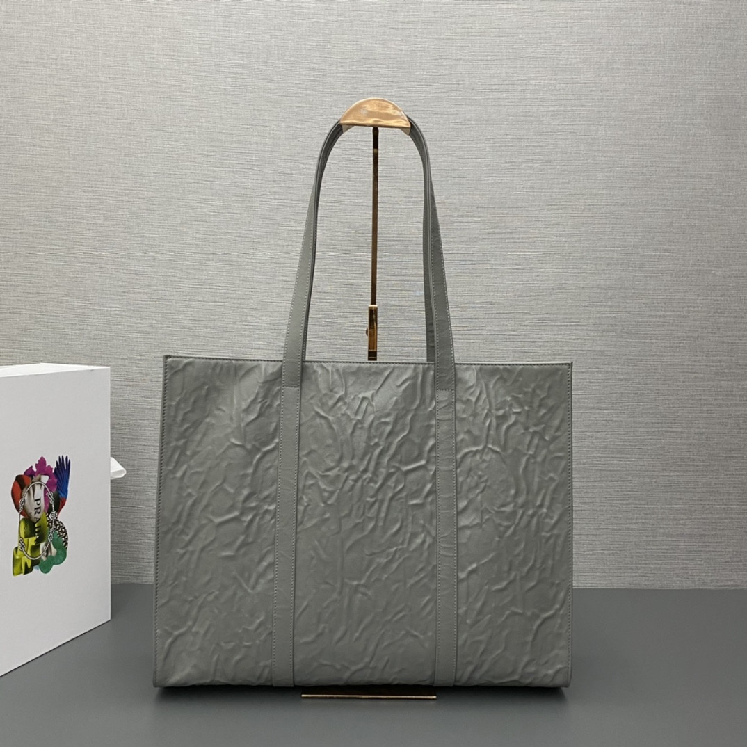 Pra*a Large Antique Tote Bag