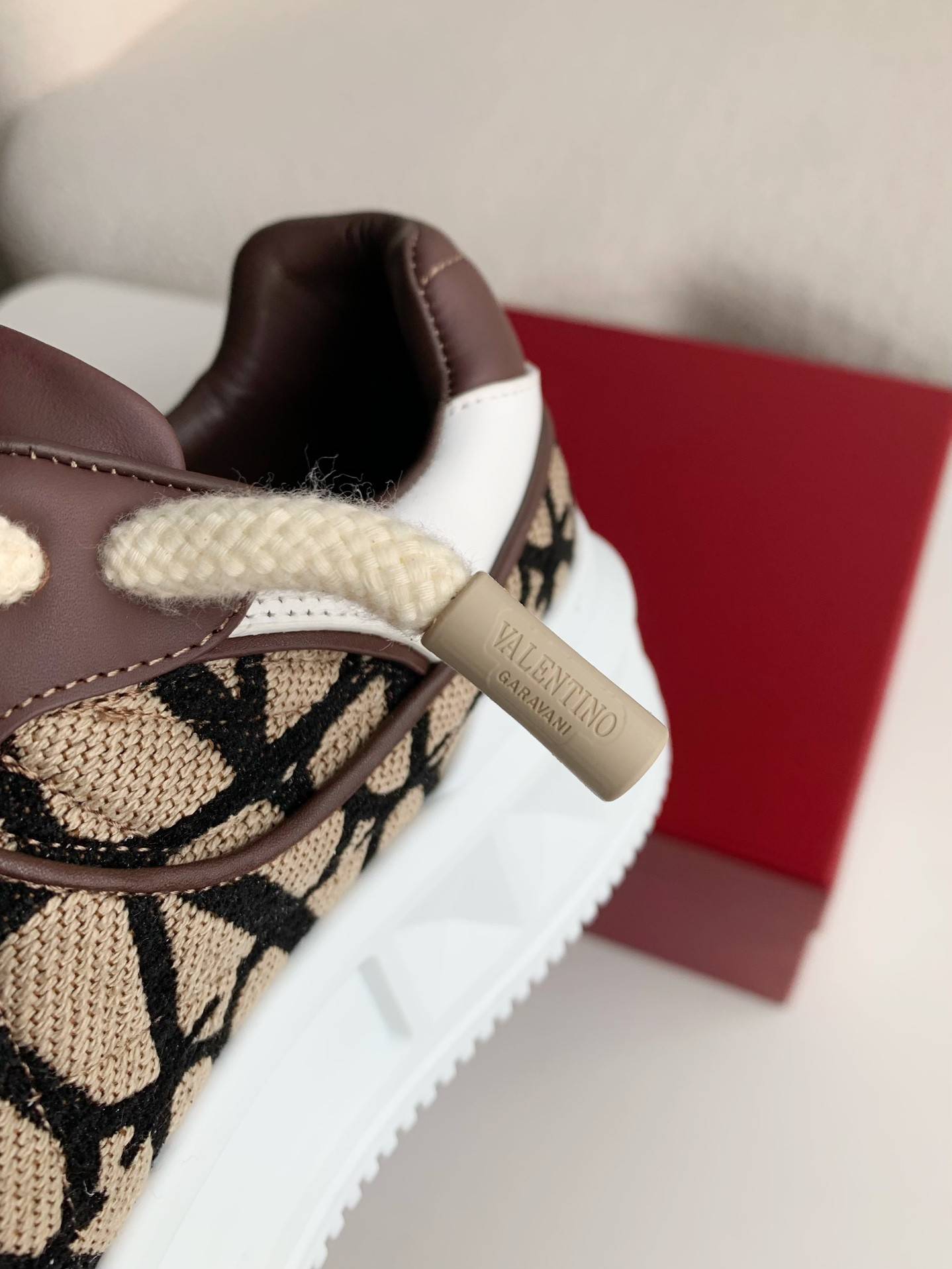 Va1e*ntin0 One Stud Sneakers