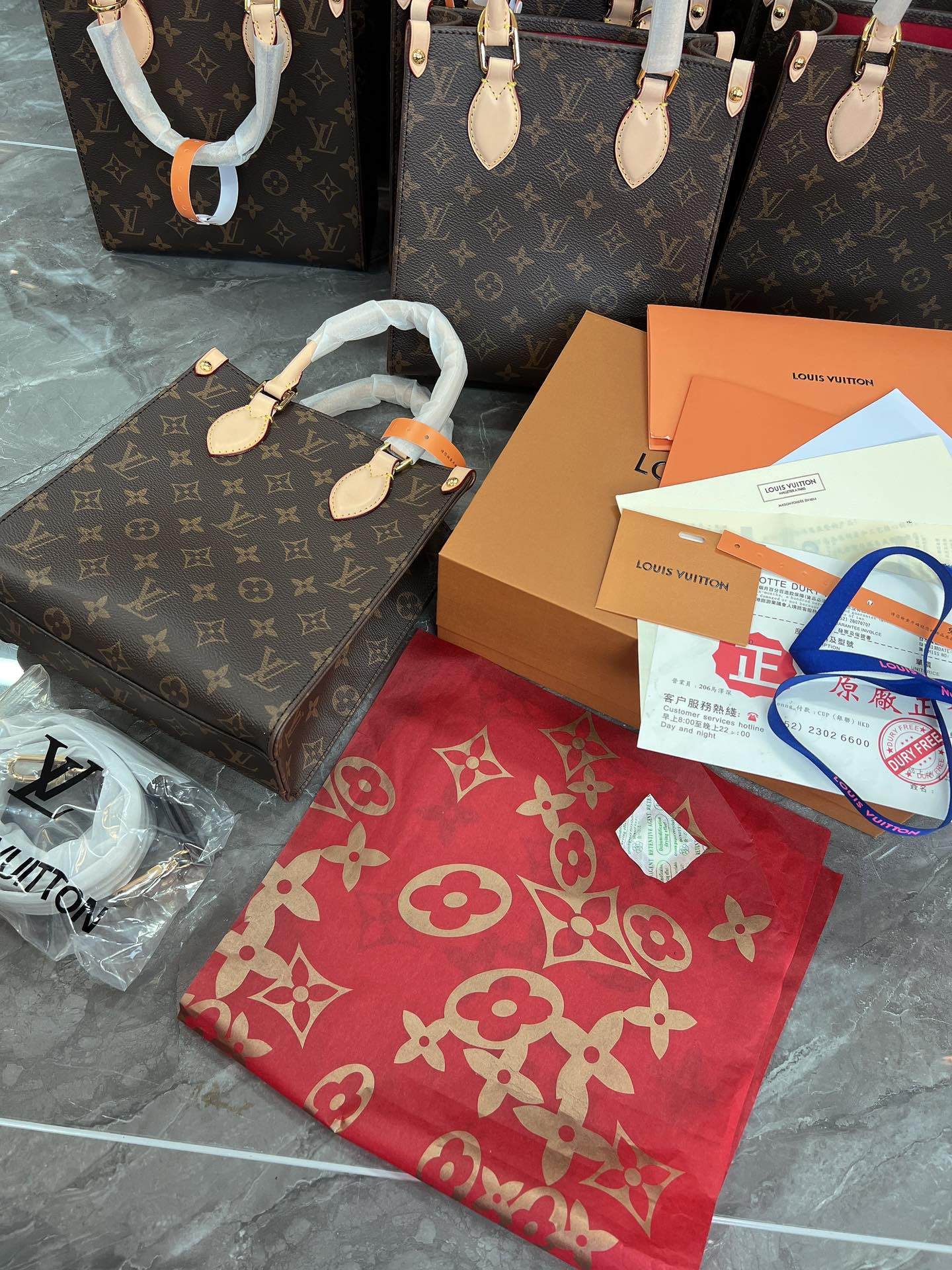 L0vis Vvtt0n Carry It| Bag